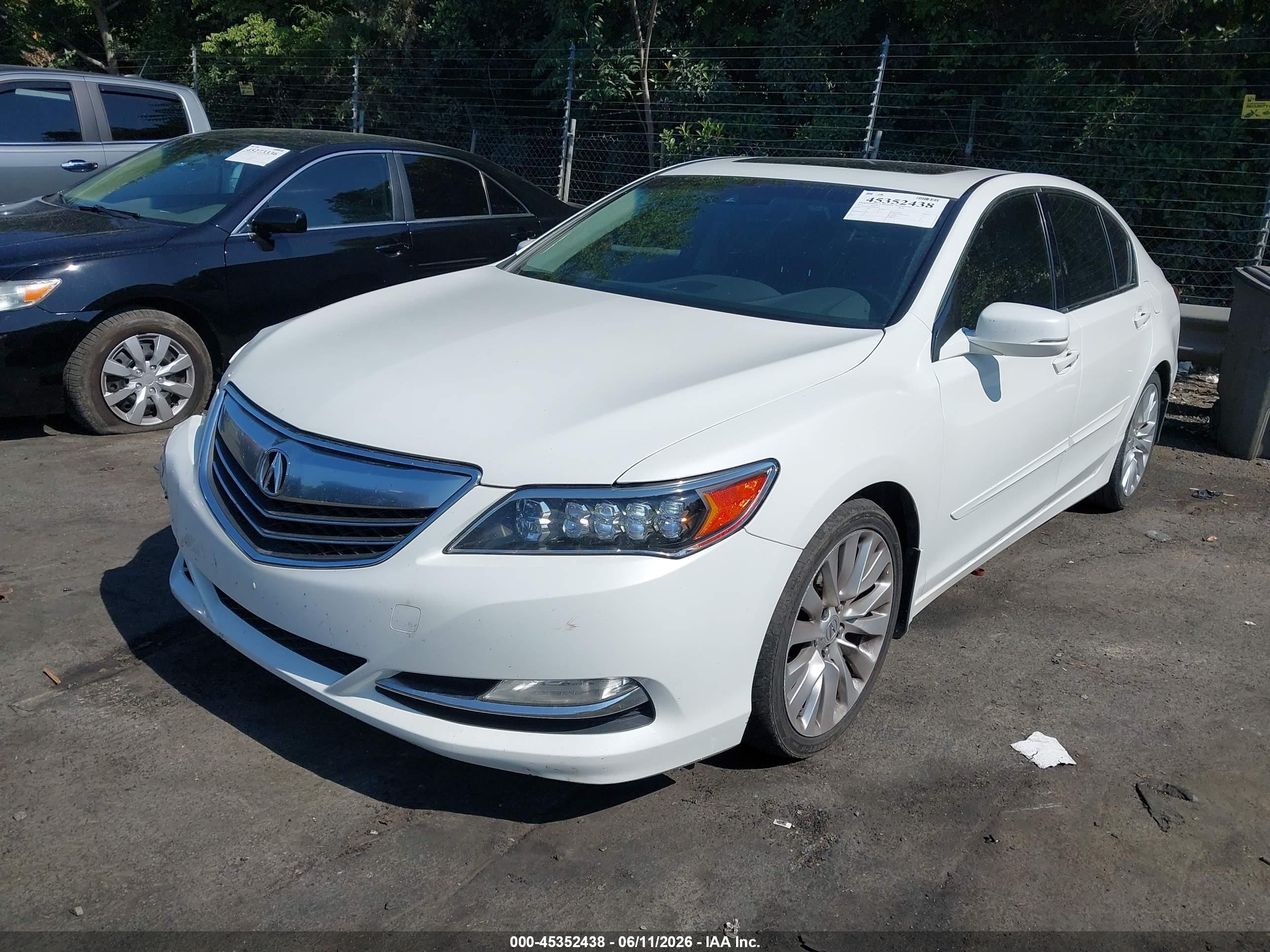 2014 Acura Rlx   White vin: JH4KC1F35EC002404