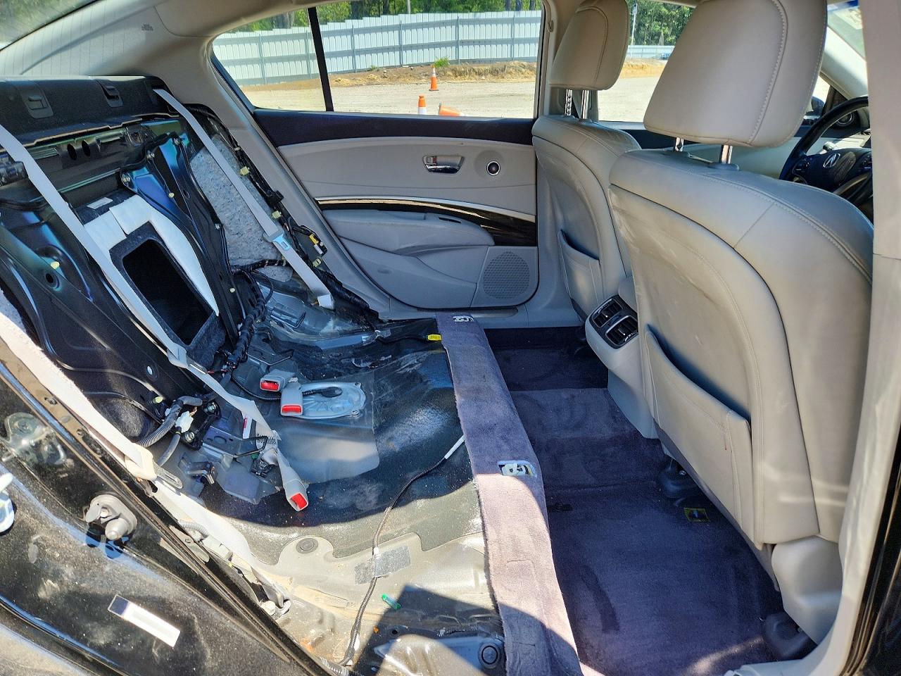 2014 Acura Rlx Tech Black vin: JH4KC1F52EC000174