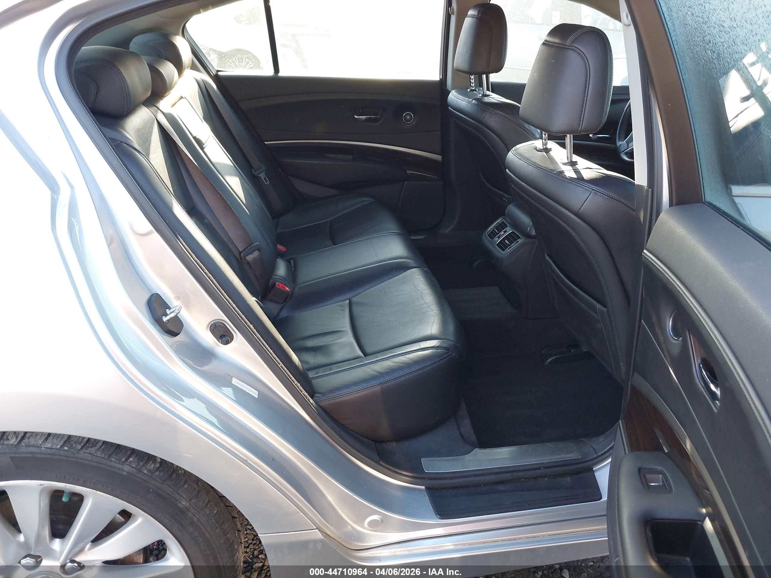 2014 Acura Rlx   Silver vin: JH4KC1F52EC004533