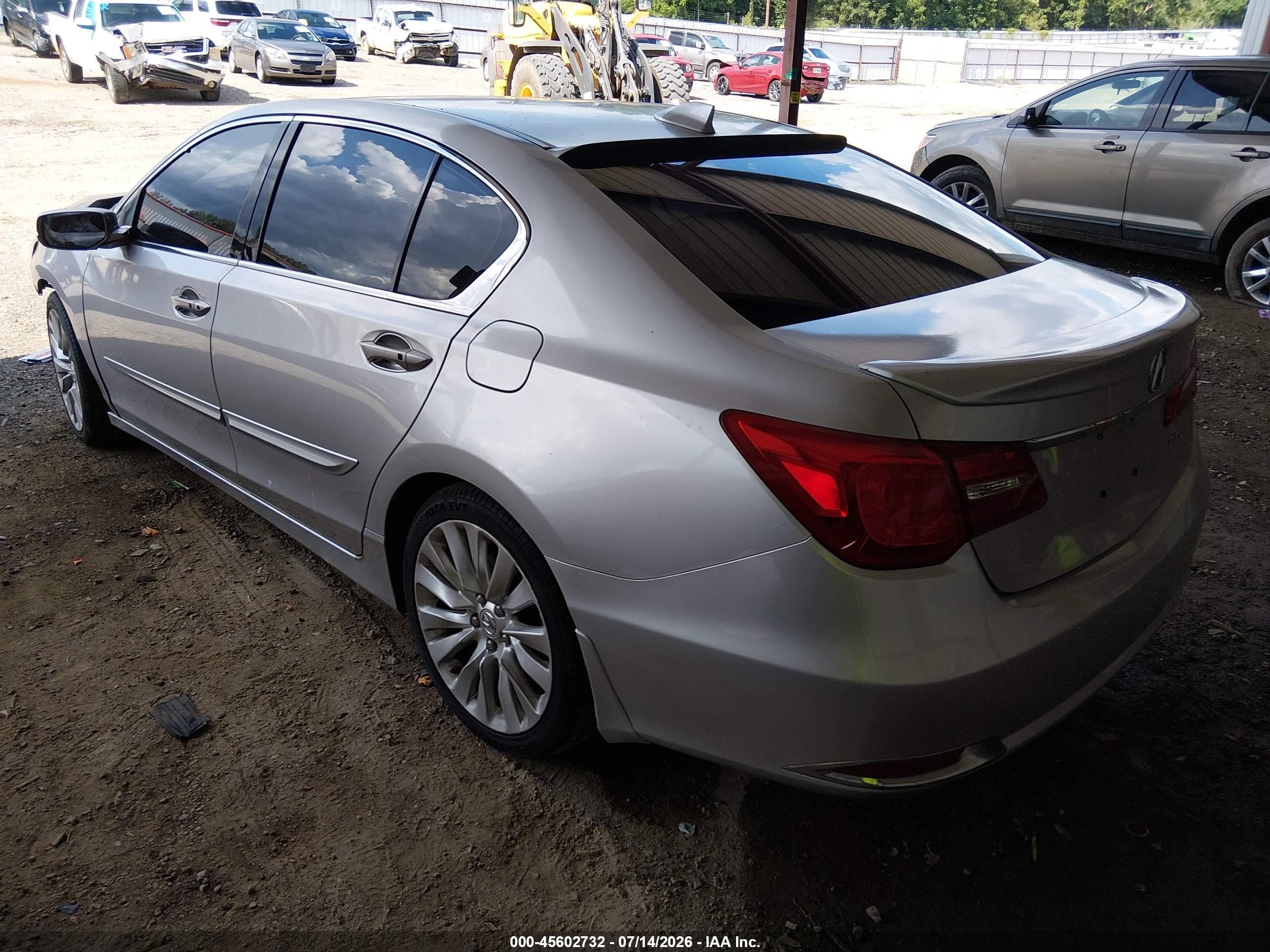 2015 Acura Rlx   Silver vin: JH4KC1F52FC000175