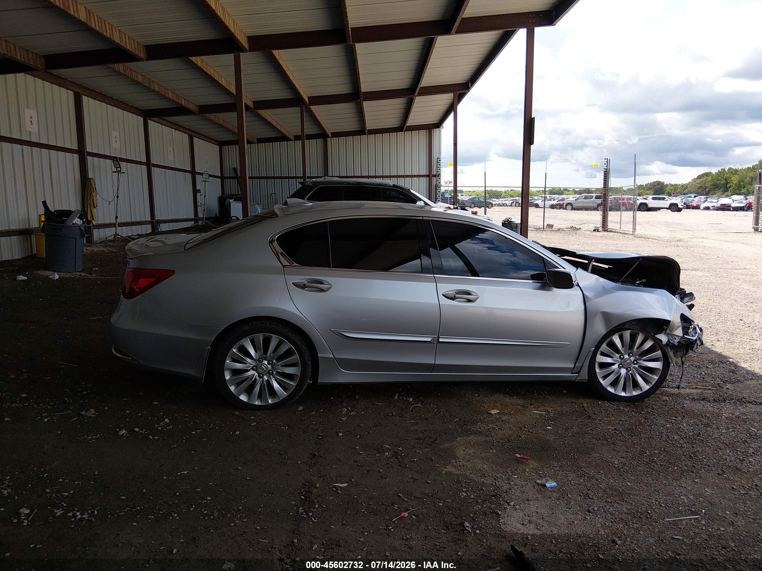 2015 Acura Rlx   Silver vin: JH4KC1F52FC000175