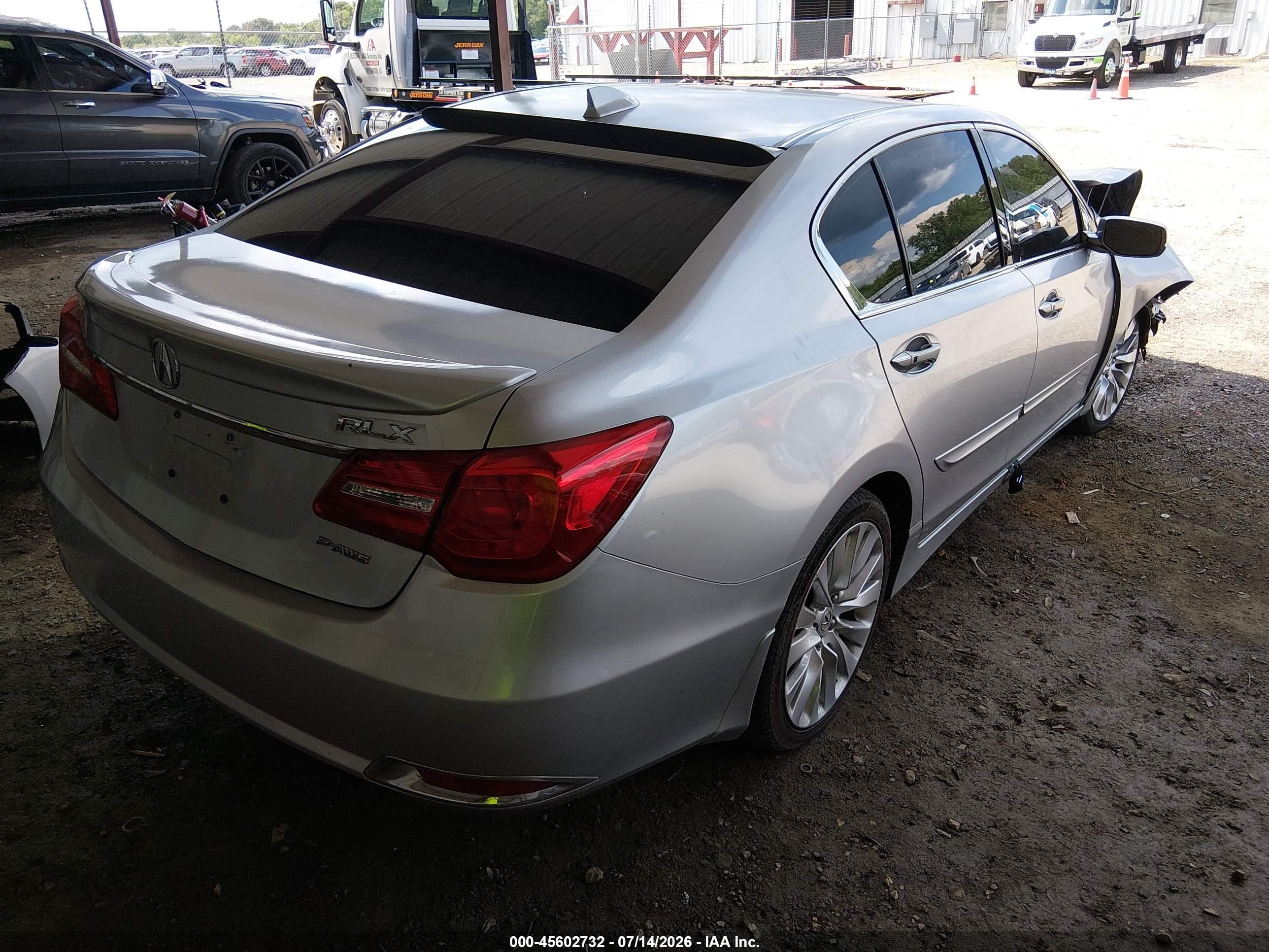 2015 Acura Rlx   Silver vin: JH4KC1F52FC000175