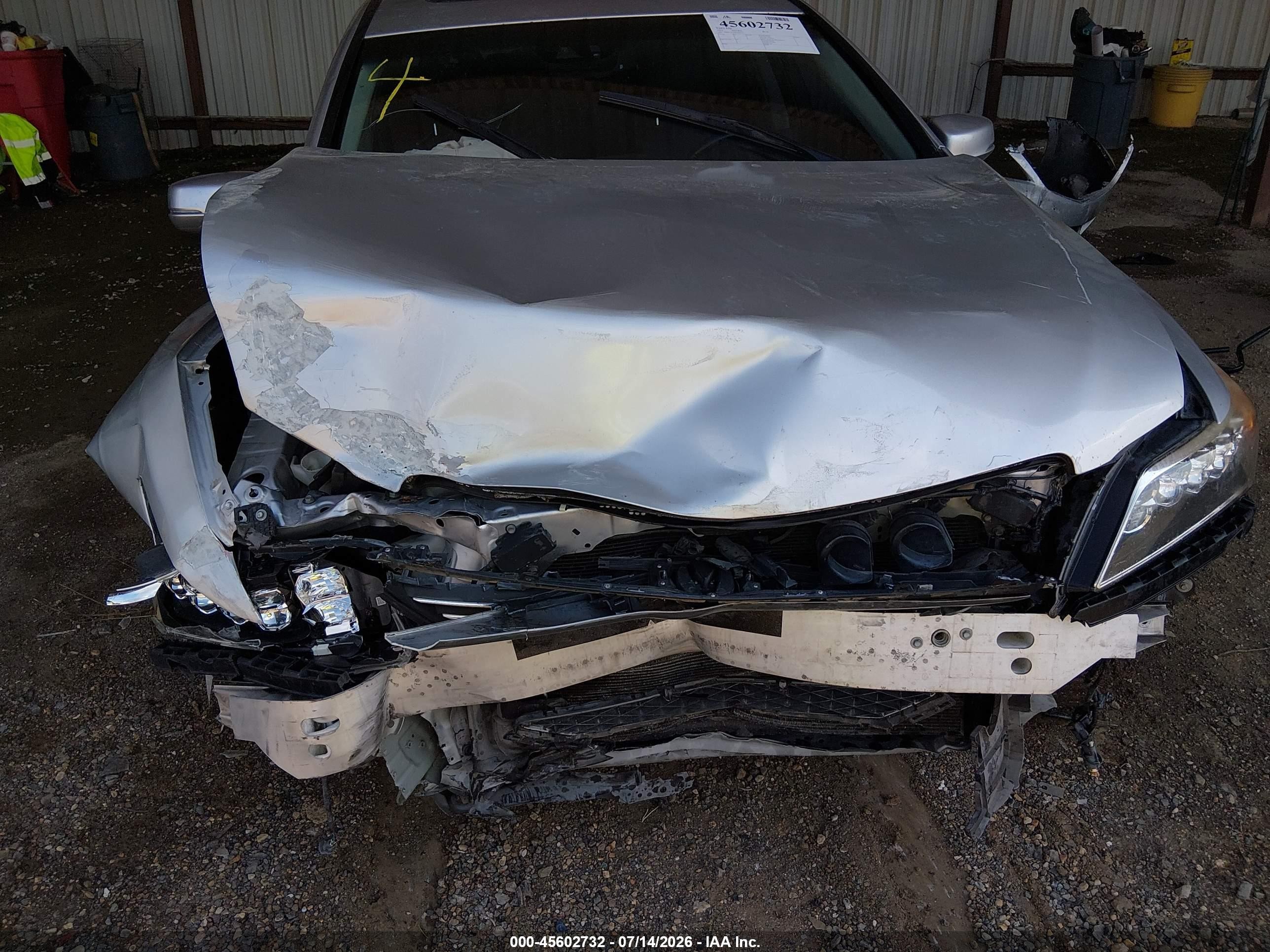 2015 Acura Rlx   Silver vin: JH4KC1F52FC000175