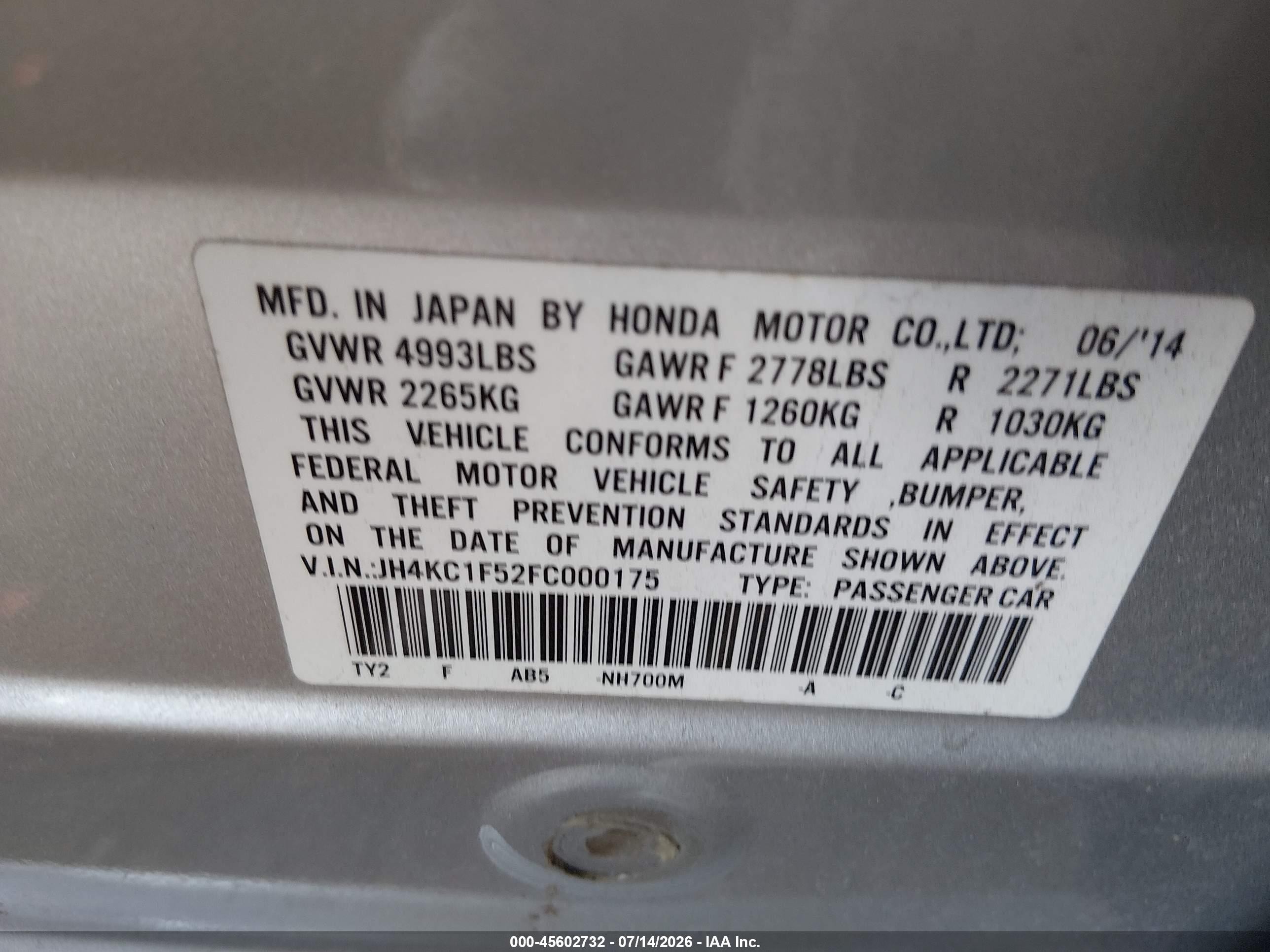 2015 Acura Rlx   Silver vin: JH4KC1F52FC000175