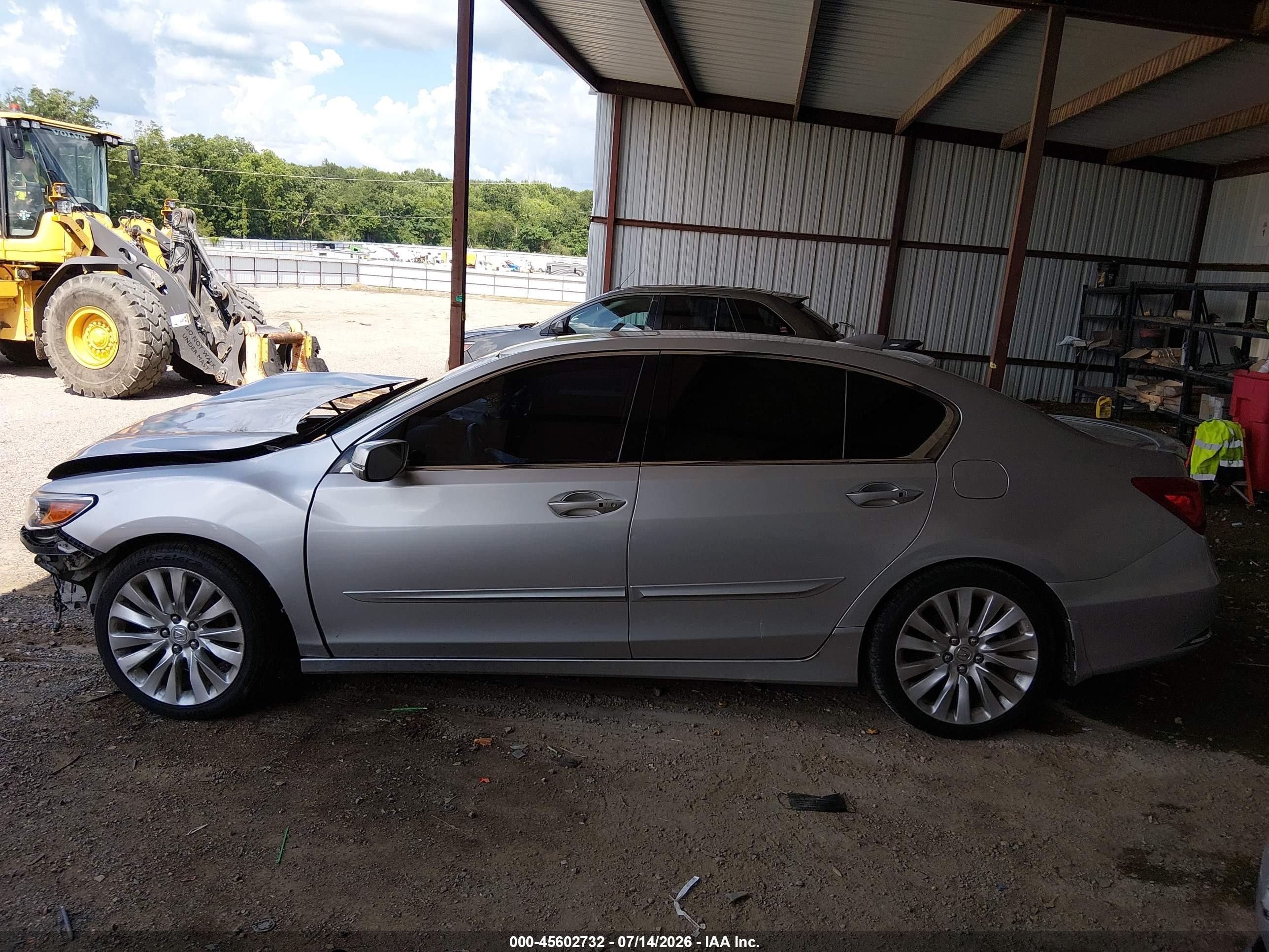2015 Acura Rlx   Silver vin: JH4KC1F52FC000175