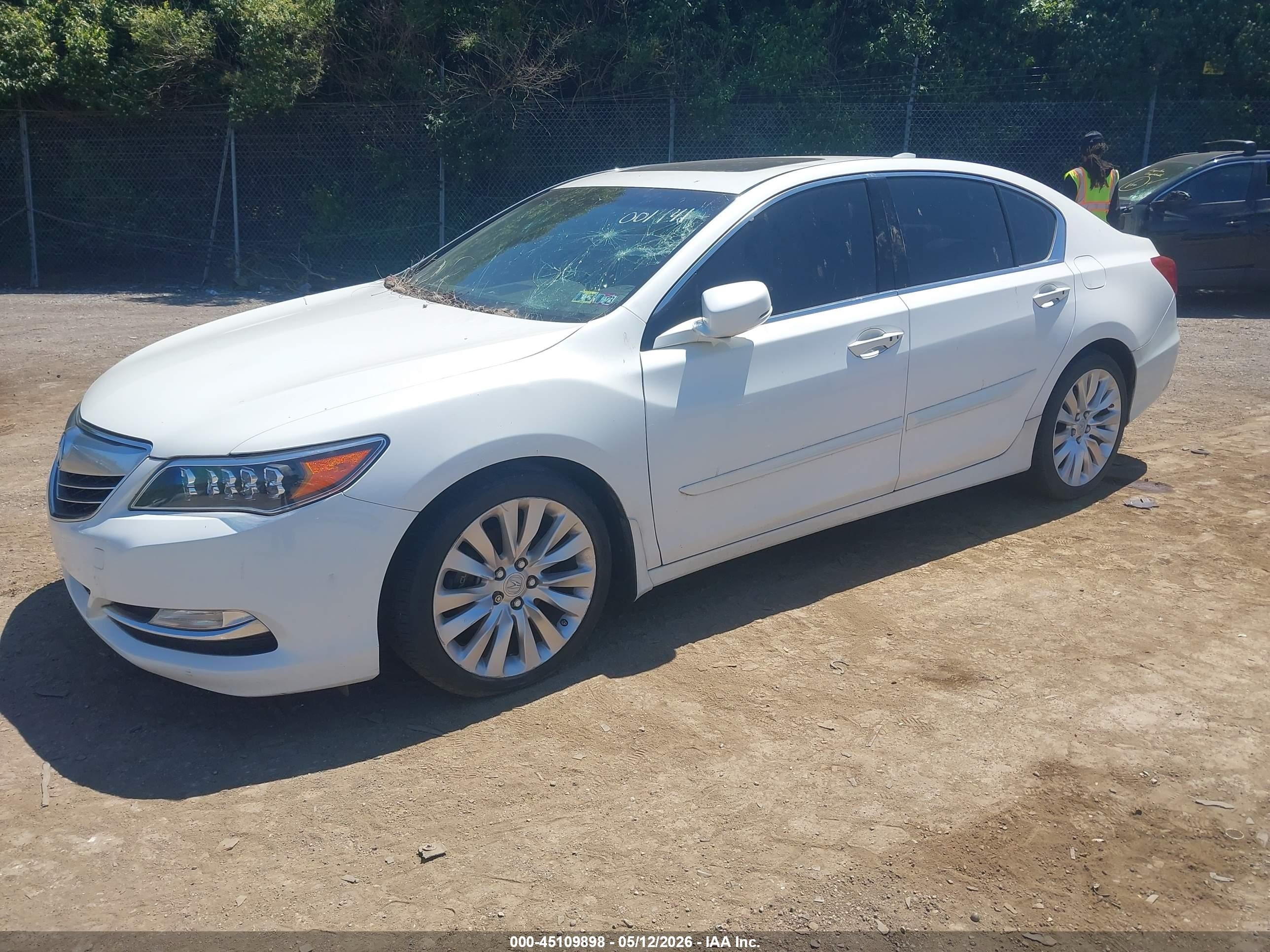 2014 Acura Rlx   White vin: JH4KC1F54EC001441