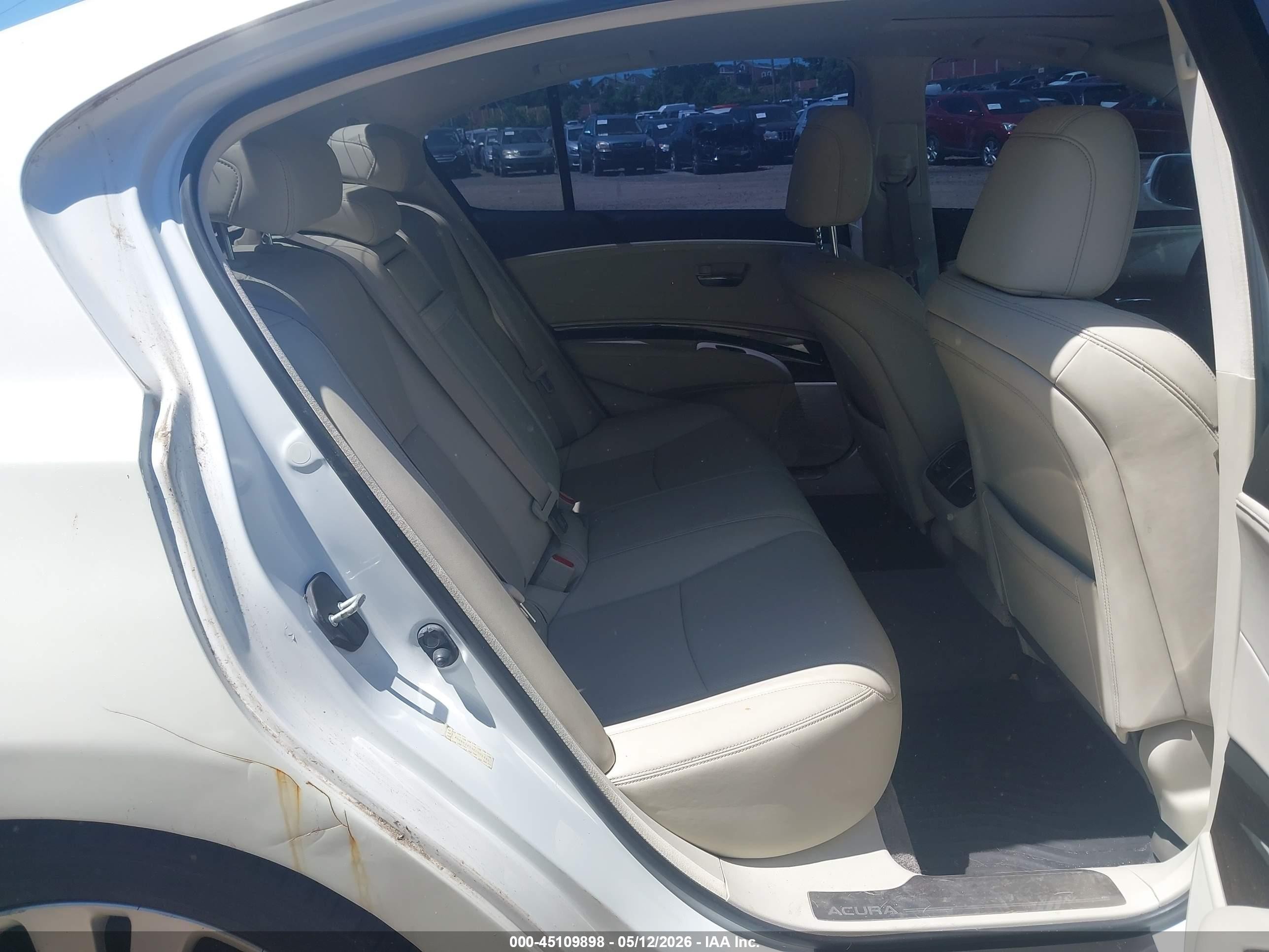2014 Acura Rlx   White vin: JH4KC1F54EC001441