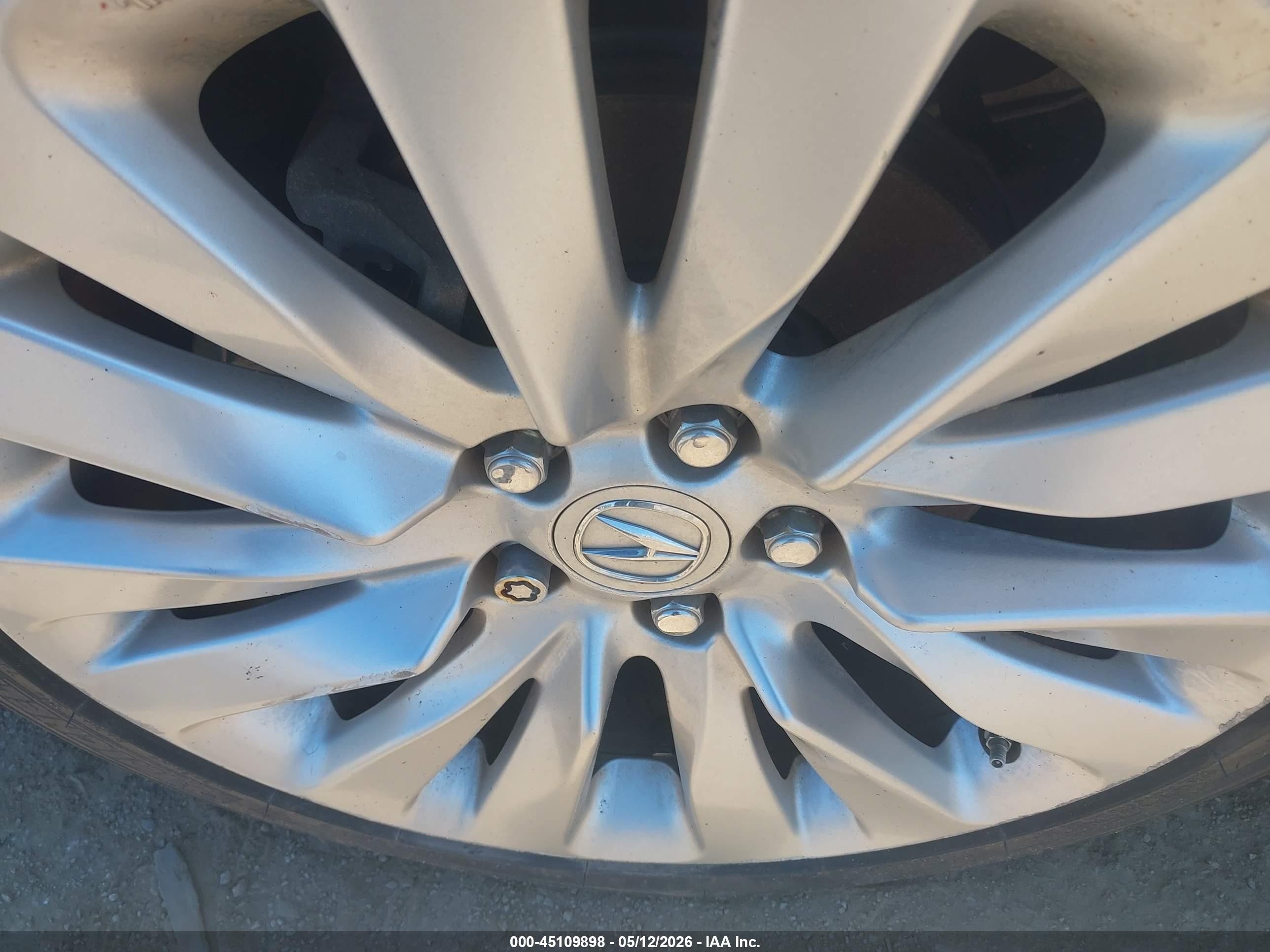 2014 Acura Rlx   White vin: JH4KC1F54EC001441