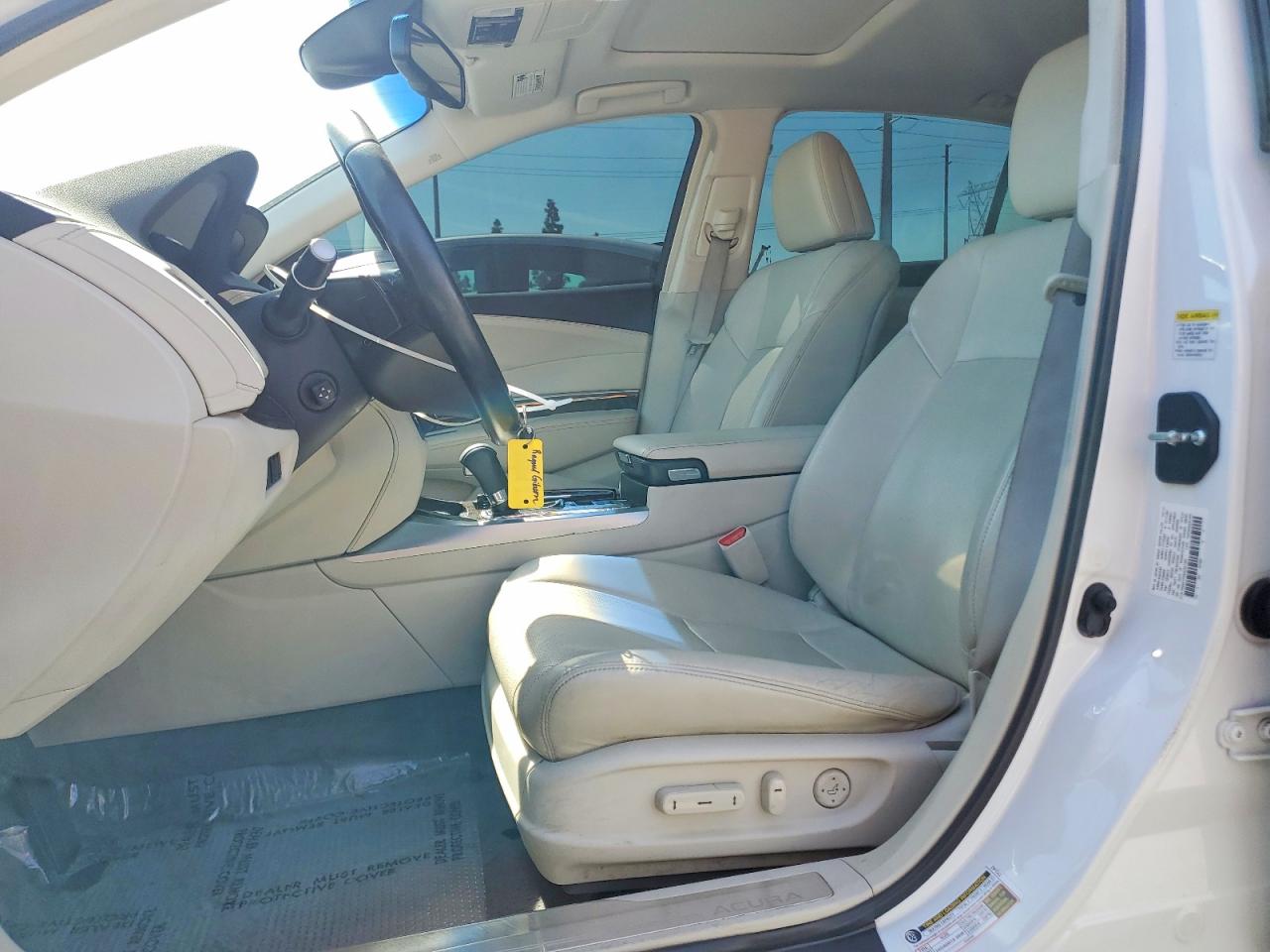 2014 Acura Rlx Tech White vin: JH4KC1F54EC007384