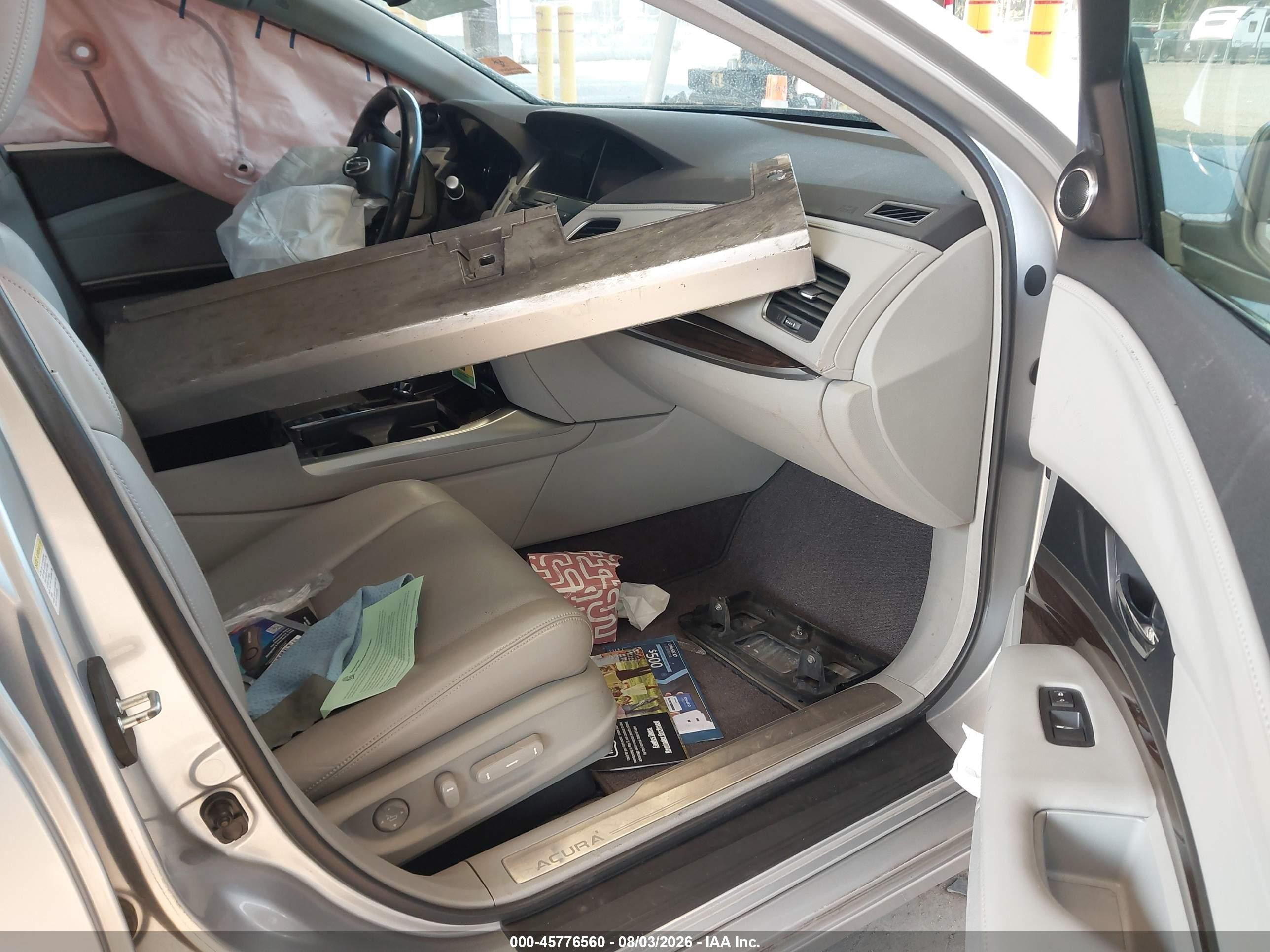 2014 Acura Rlx   Silver vin: JH4KC1F55EC000945