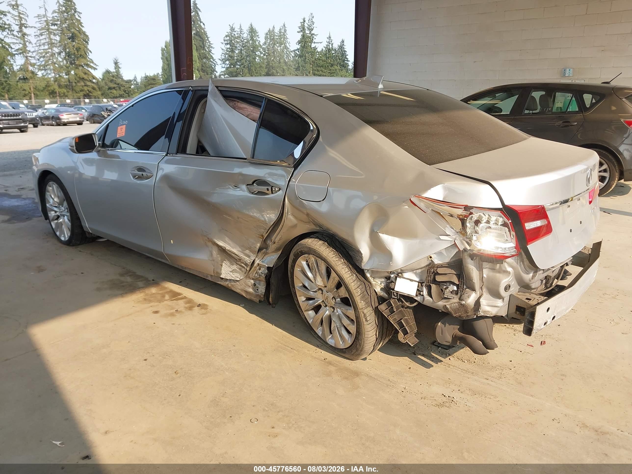 2014 Acura Rlx   Silver vin: JH4KC1F55EC000945