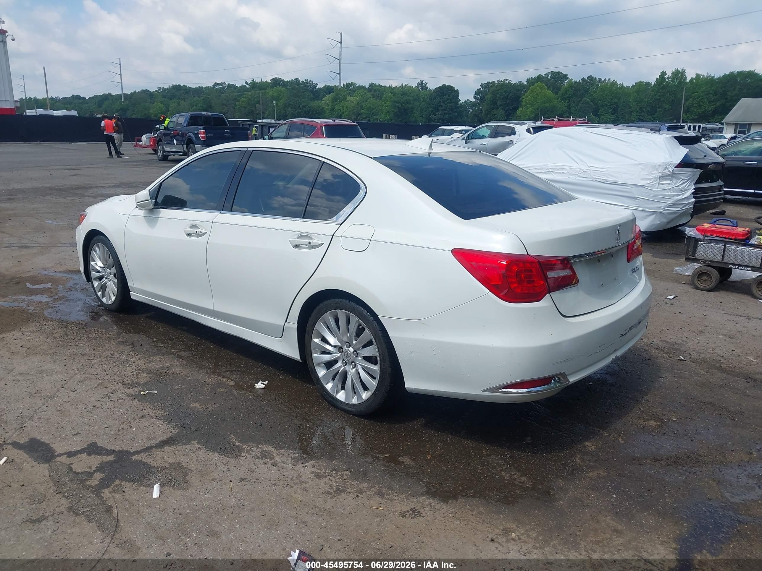 2015 Acura Rlx   White vin: JH4KC1F56FC000258