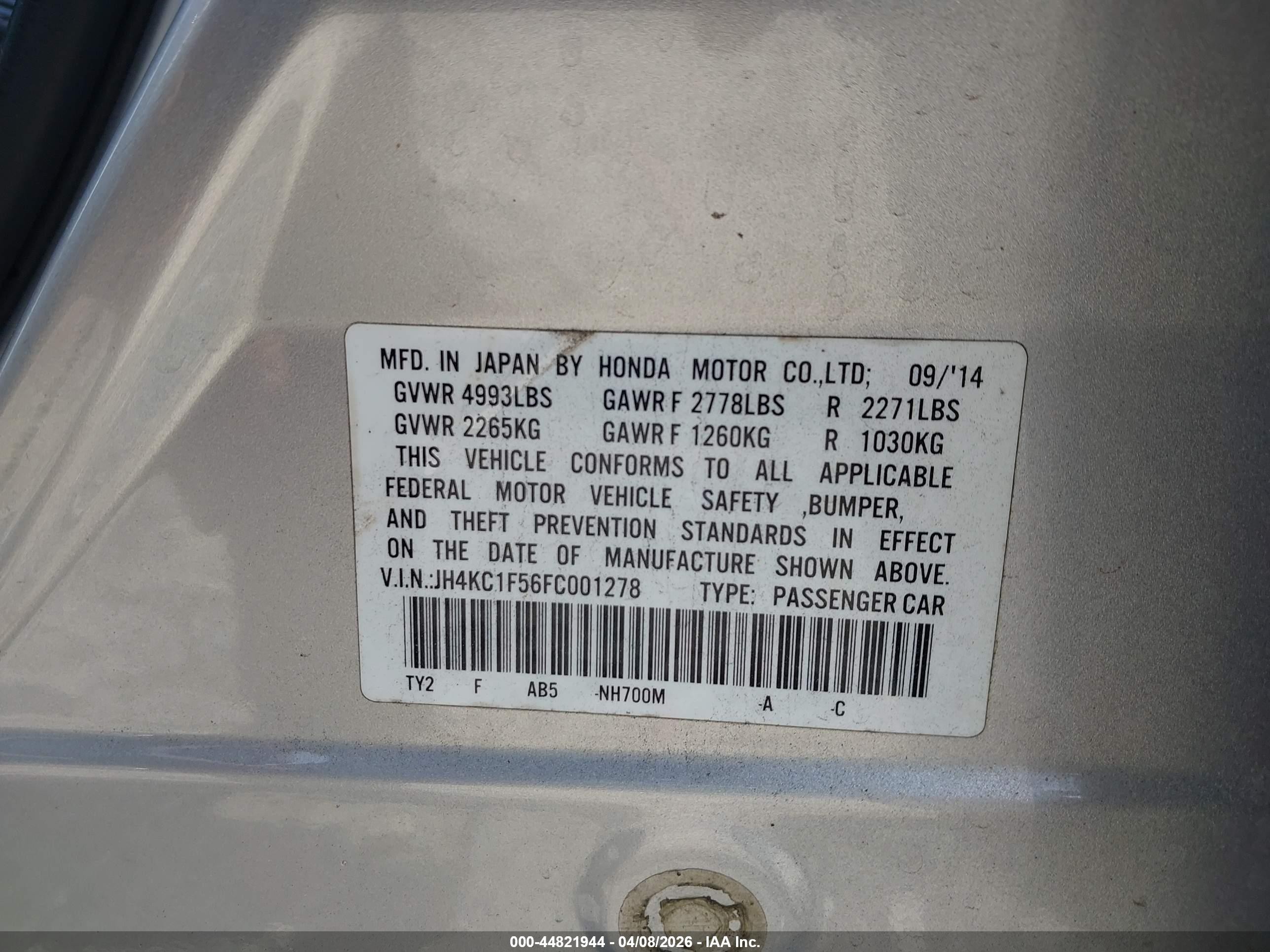 2015 Acura Rlx   Серебряный vin: JH4KC1F56FC001278