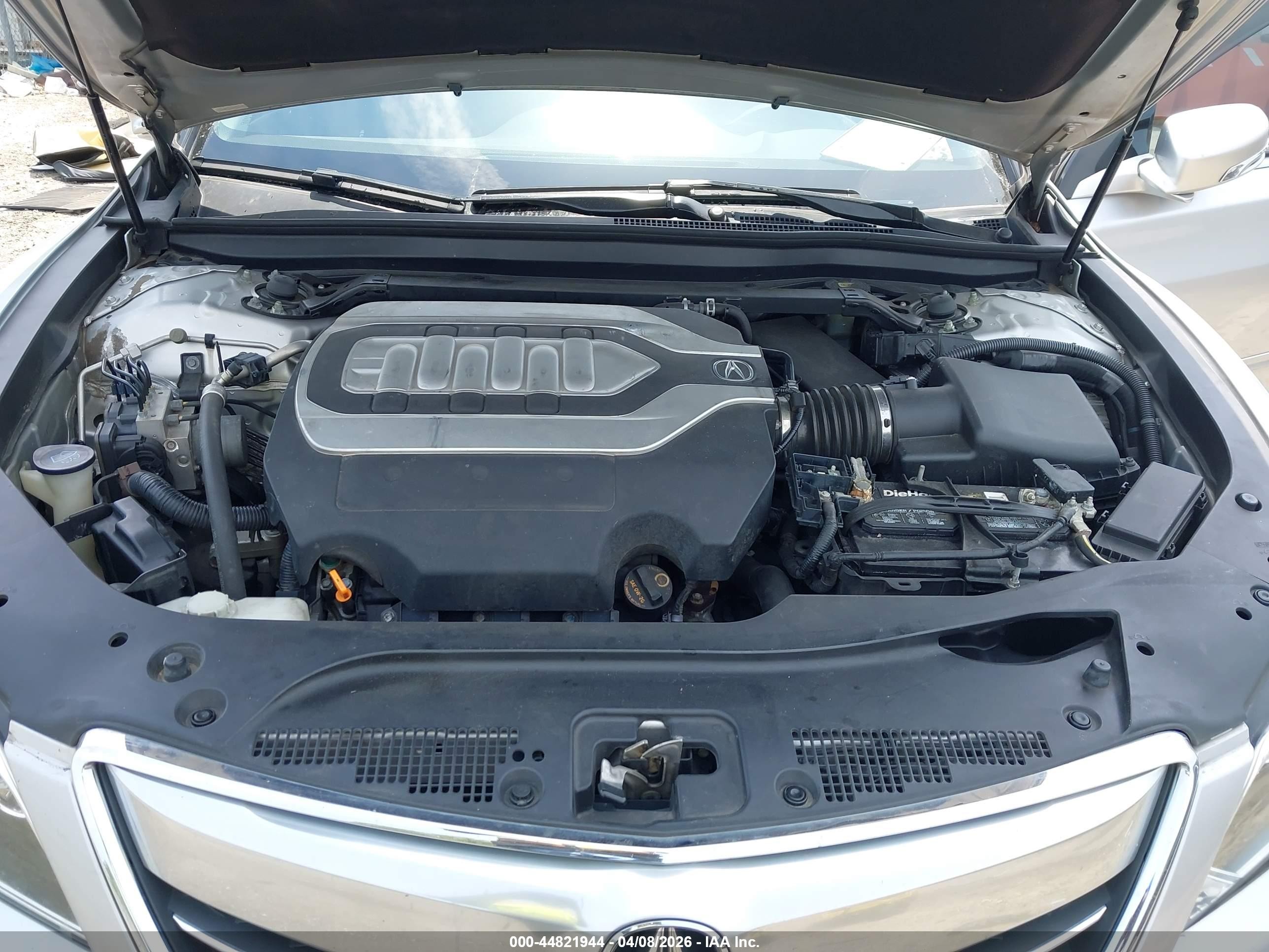 2015 Acura Rlx   Серебряный vin: JH4KC1F56FC001278