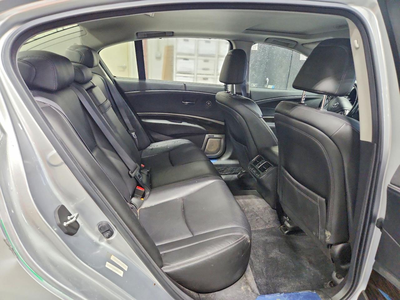 2014 Acura Rlx Advance Silver vin: JH4KC1F94EC006108