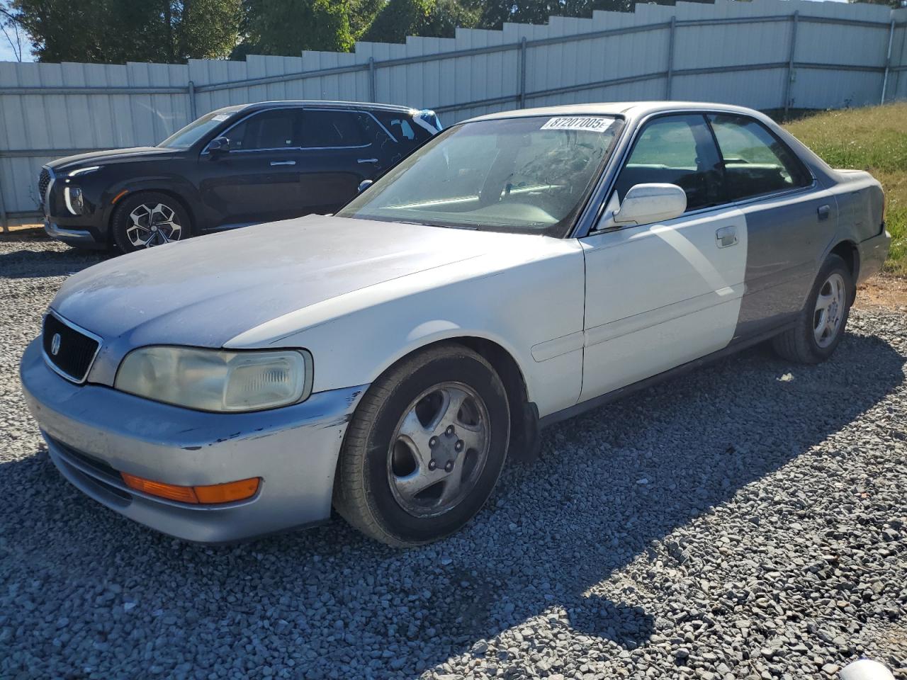 1998 Acura 3.2tl Silver vin: JH4UA3647WC009083