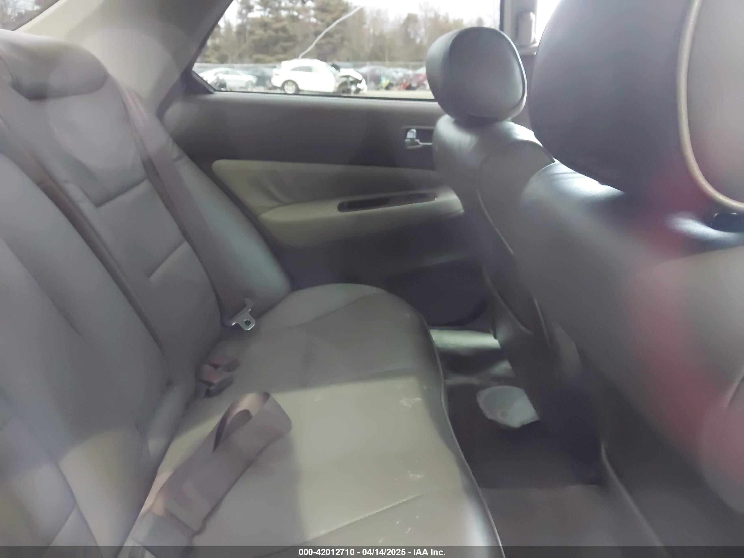 1998 Acura Tl 3.2 Gold vin: JH4UA3649WC010722