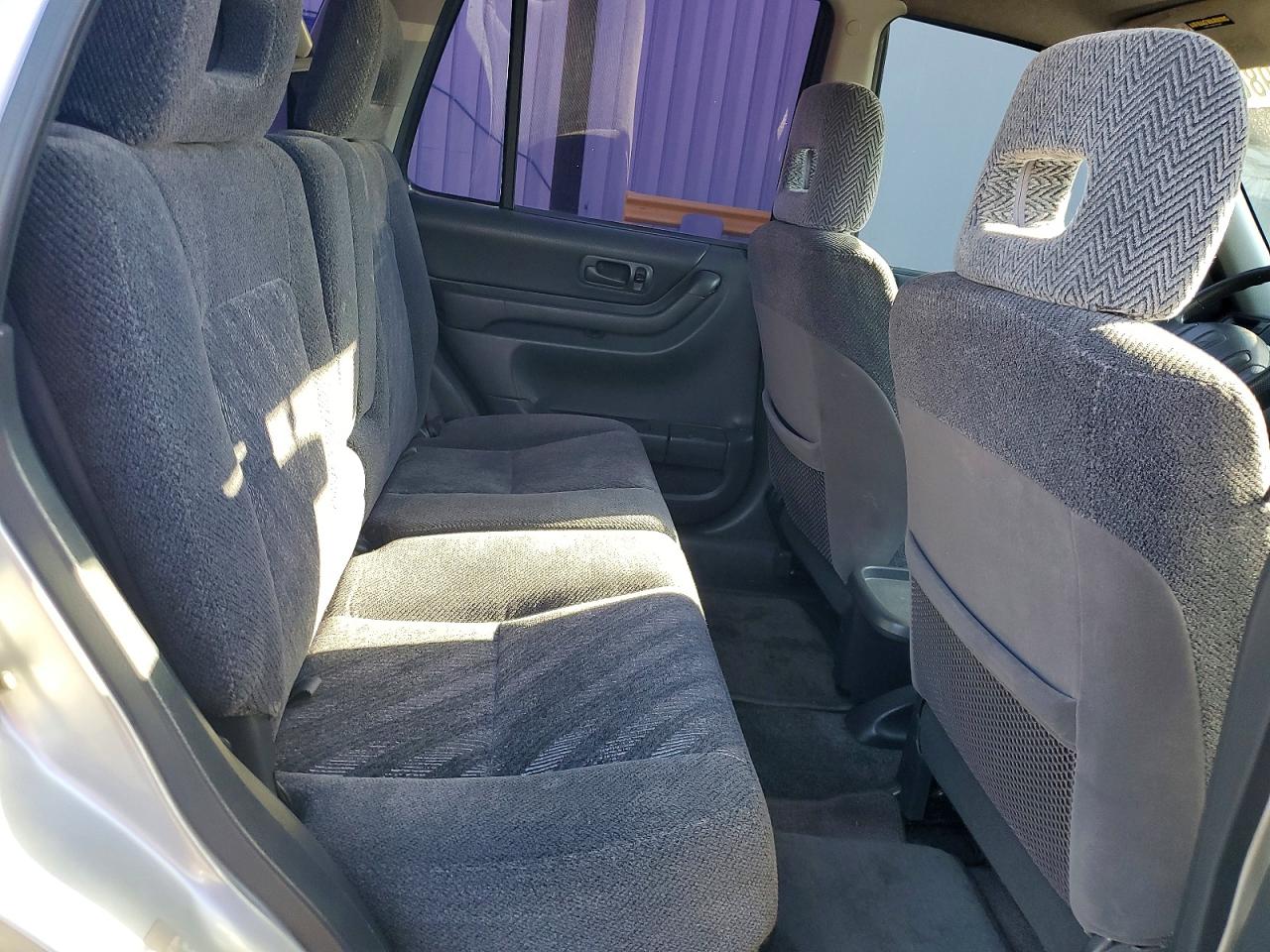 1999 Honda Cr-v Lx Silver vin: JHLRD1746XC056224