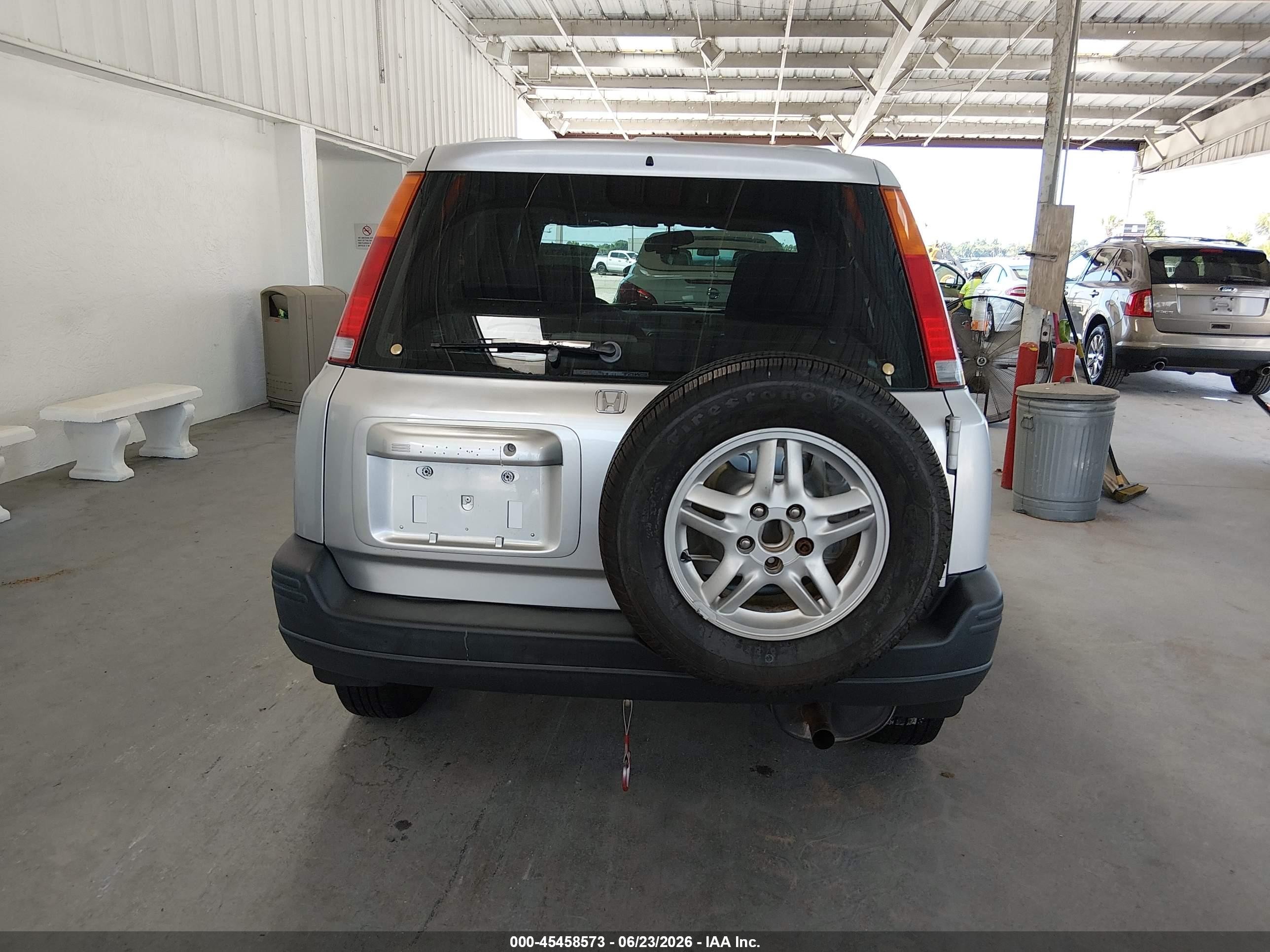 1997 Honda Cr-v   Silver vin: JHLRD1851VC039769