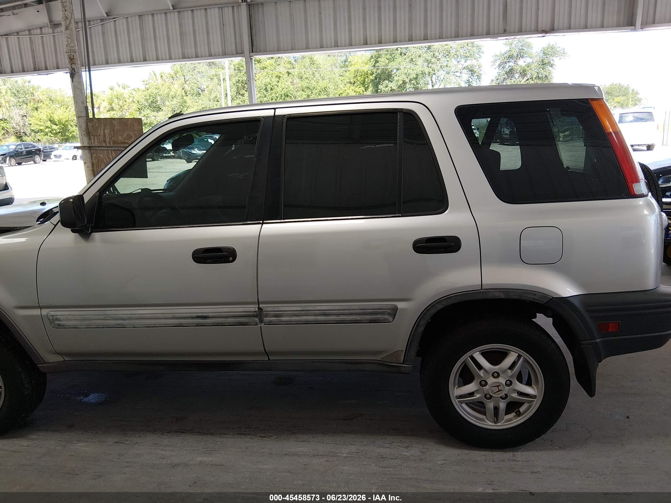 1997 Honda Cr-v   Silver vin: JHLRD1851VC039769