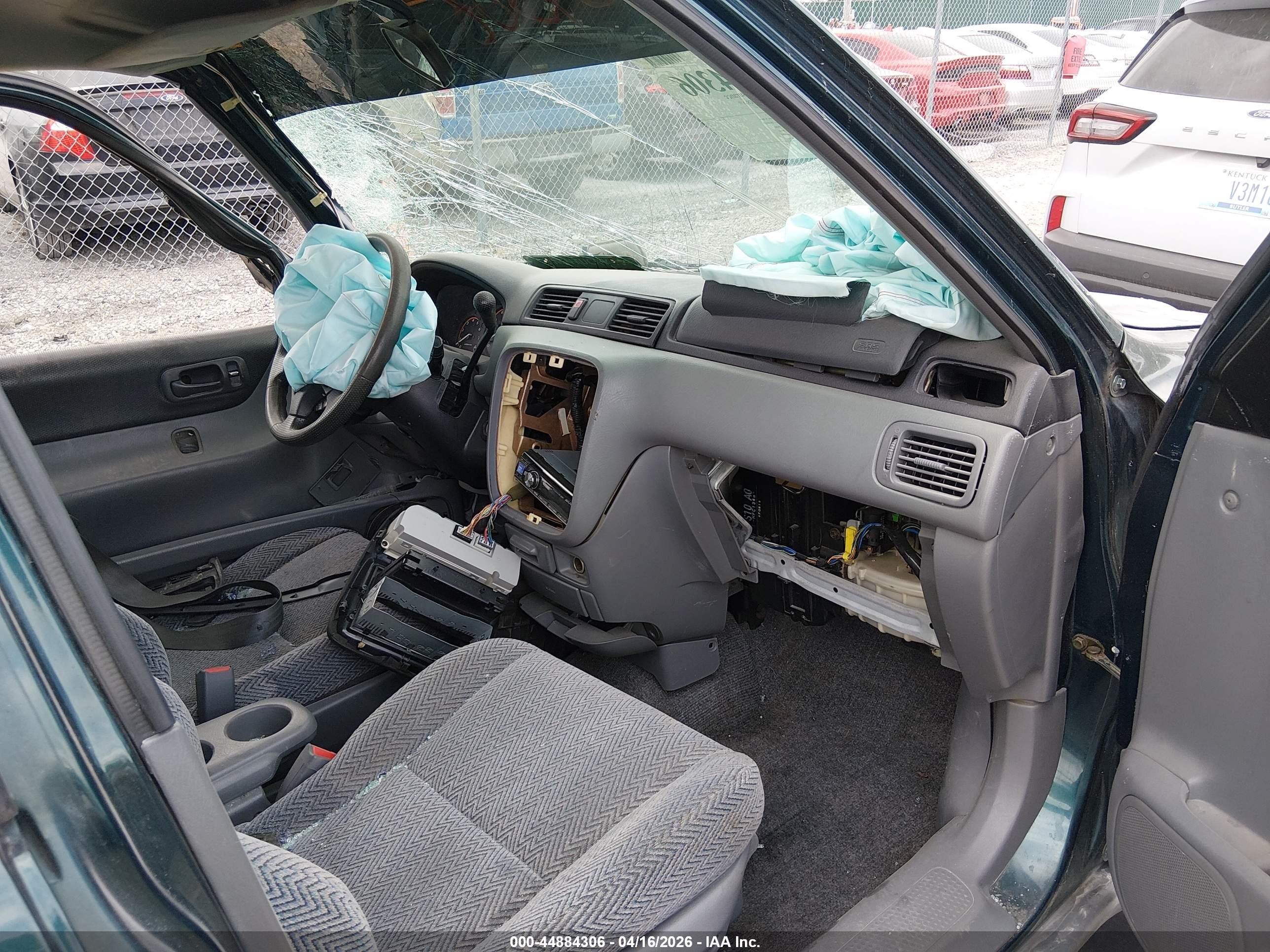 1997 Honda Cr-v   Green vin: JHLRD1853VC025405