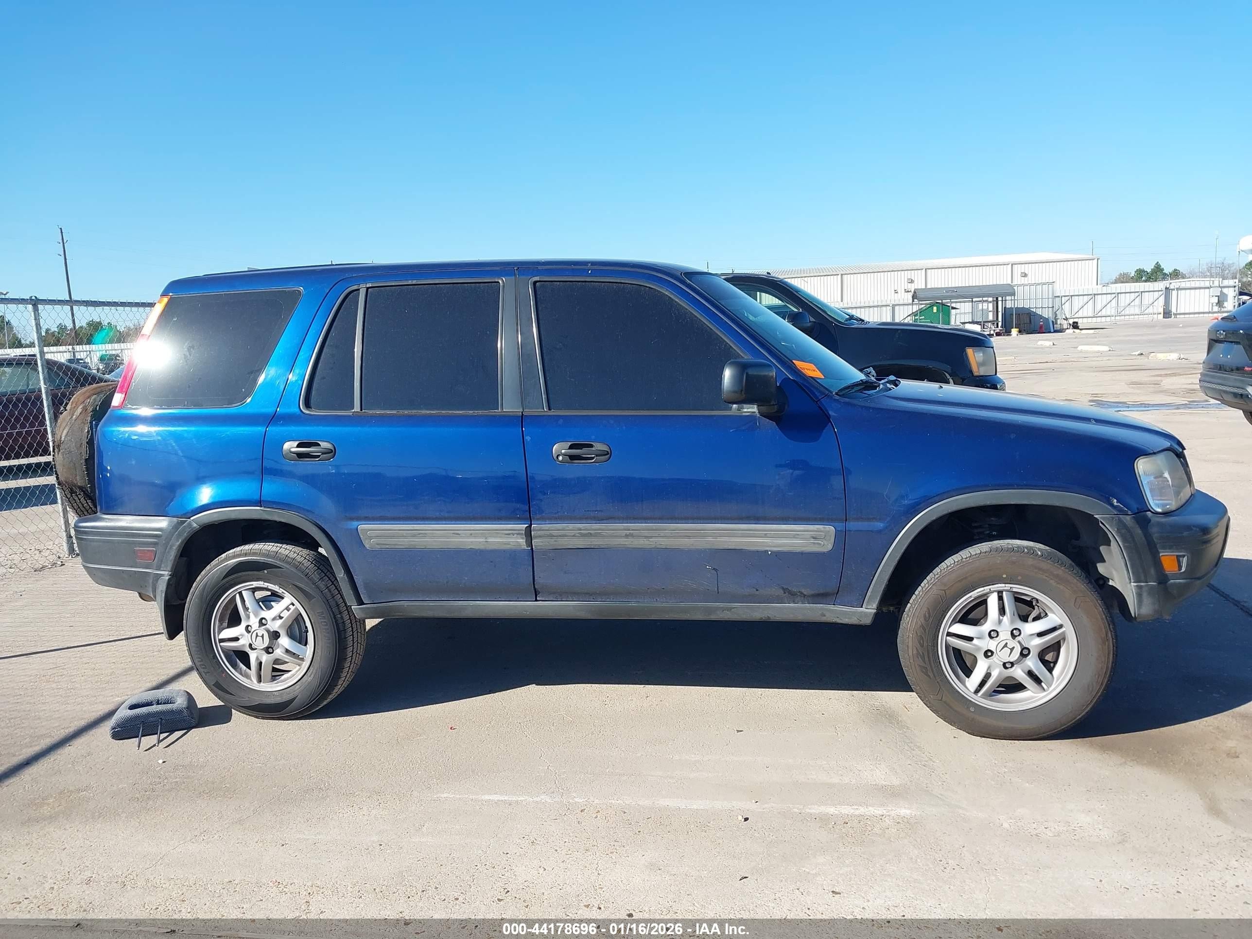 1997 Honda Cr-v Blue vin: JHLRD1853VC038526