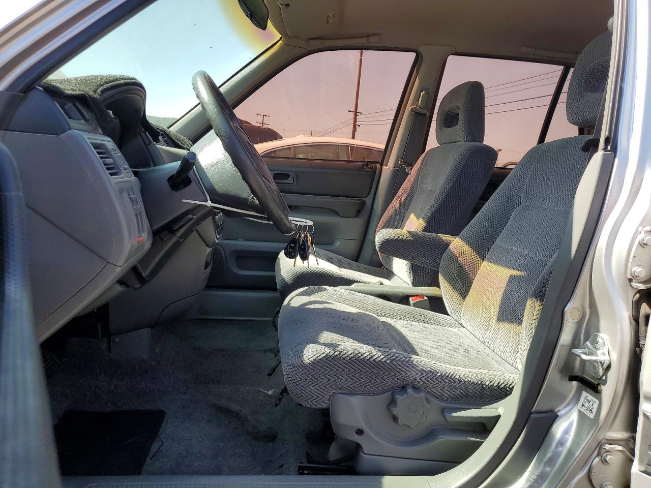 1997 Honda Cr-v Lx Серебряный vin: JHLRD1855VC069860