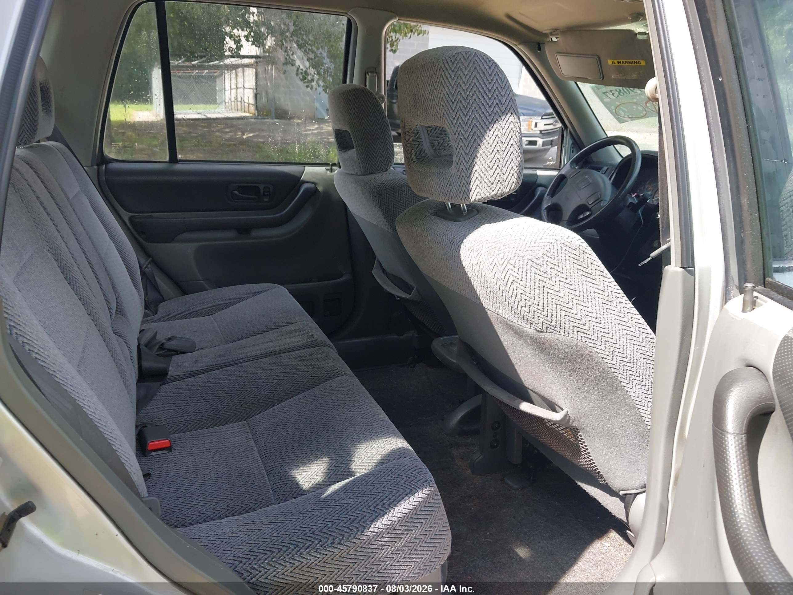 1997 Honda Cr-v   Silver vin: JHLRD1857VC027366