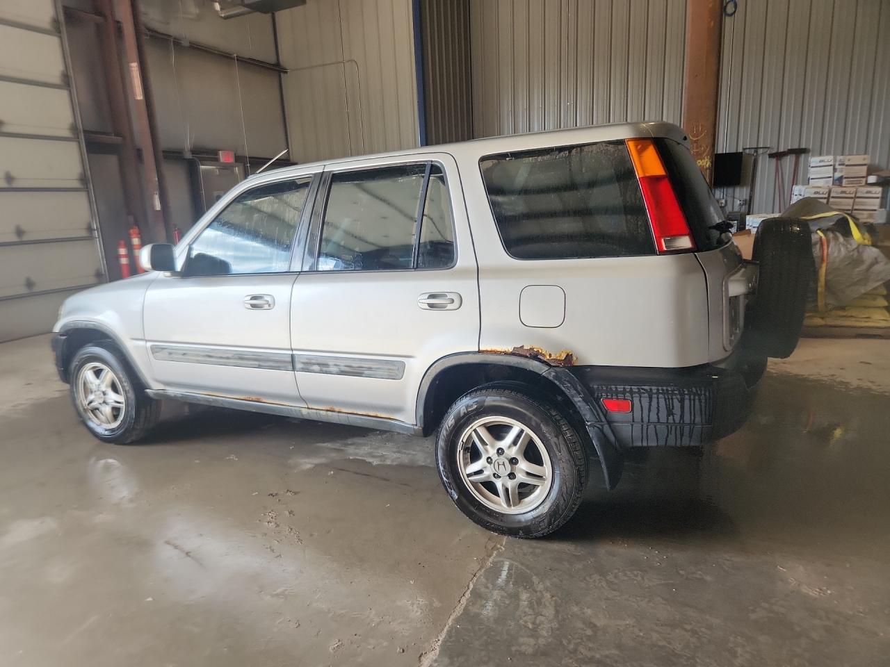 2001 Honda Cr-v Ex Серебряный vin: JHLRD18601C010914 Damage: Left Qtr Panel, Rust, Severe Damage