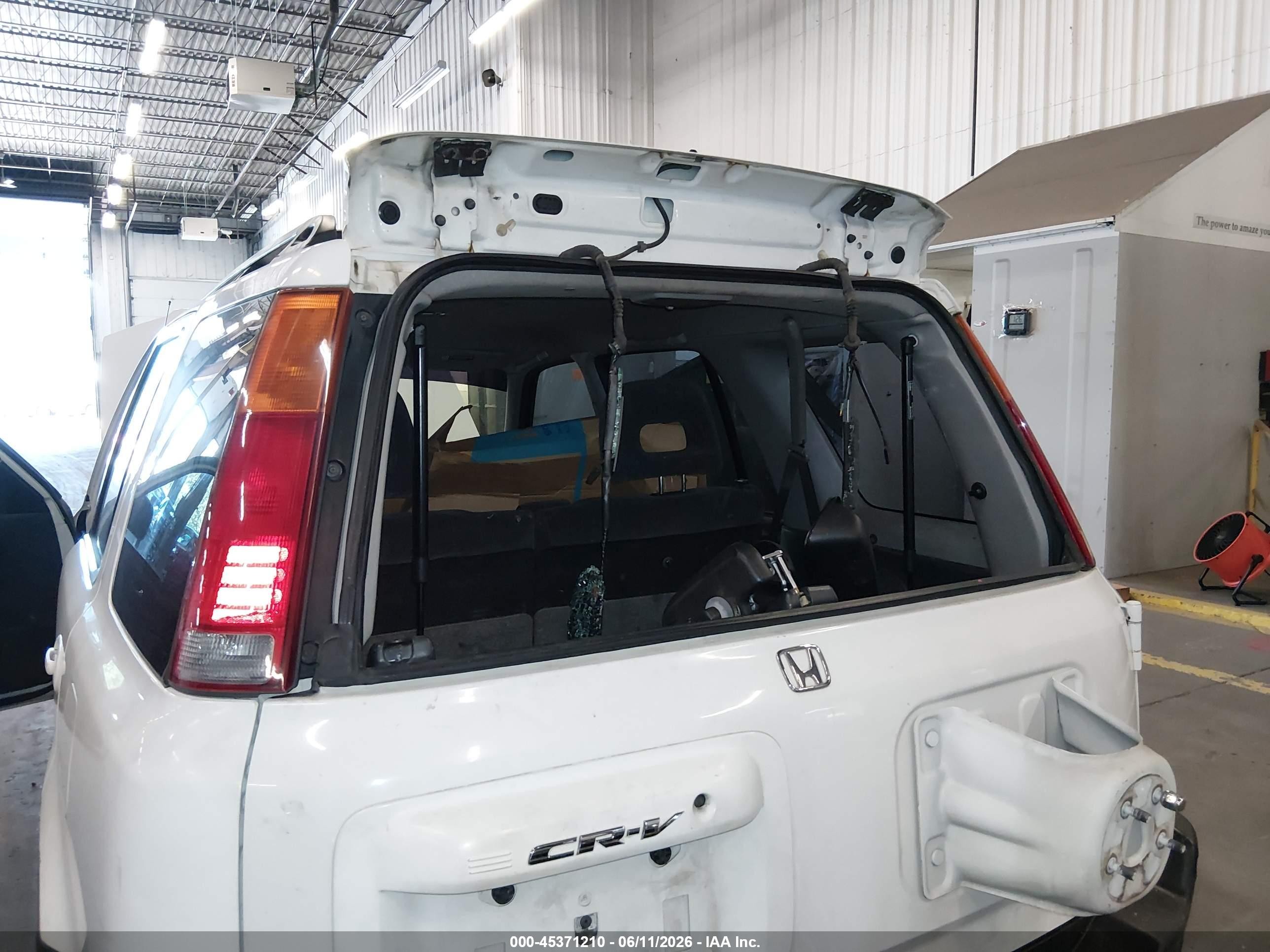 2000 Honda Cr-v Ex White vin: JHLRD1860YC002192