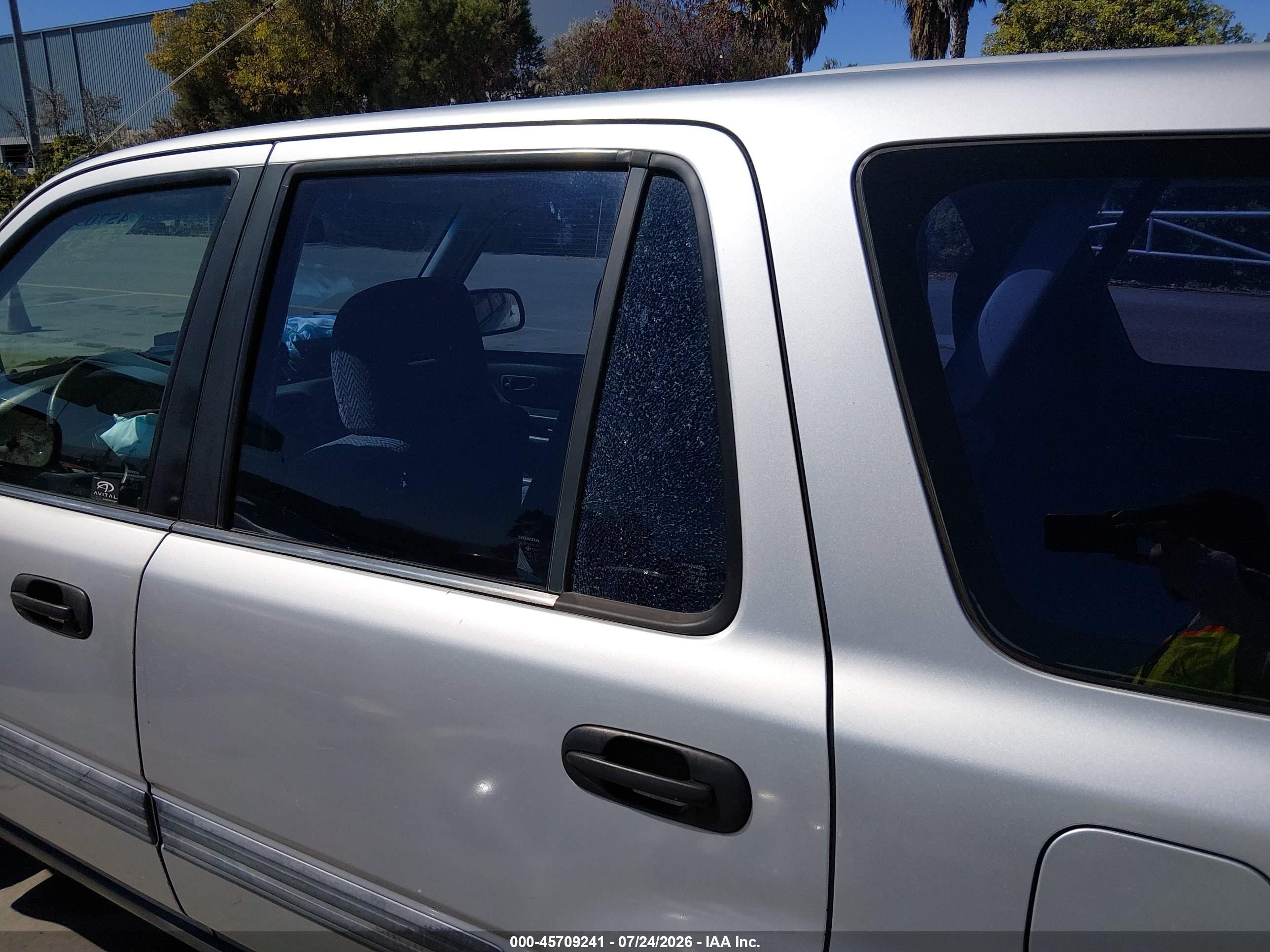 1998 Honda Cr-v Lx Серый vin: JHLRD2840WC004316