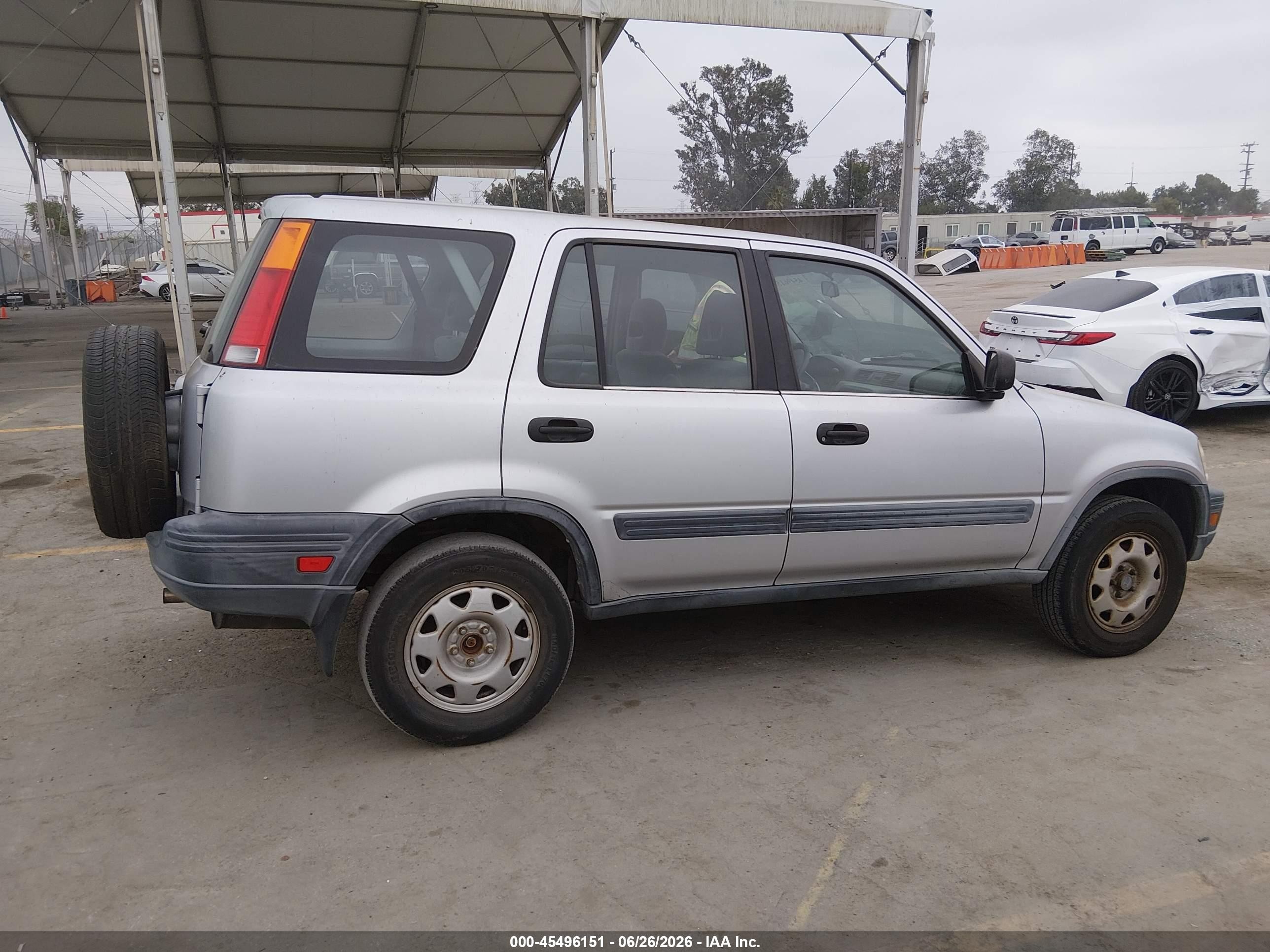 1998 Honda Cr-v Lx Silver vin: JHLRD2840WC009581