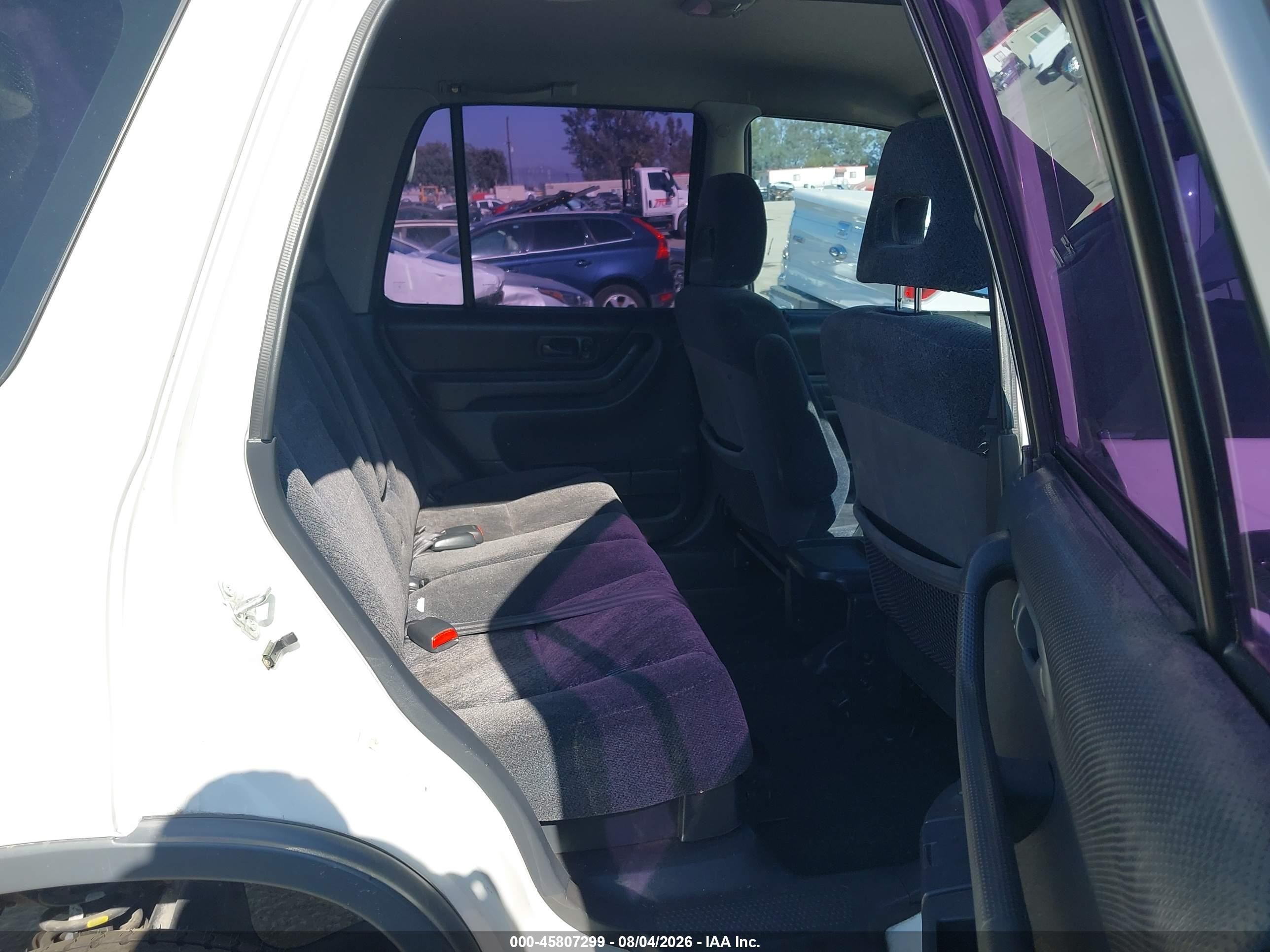 1999 Honda Cr-v Lx White vin: JHLRD2841XC010076