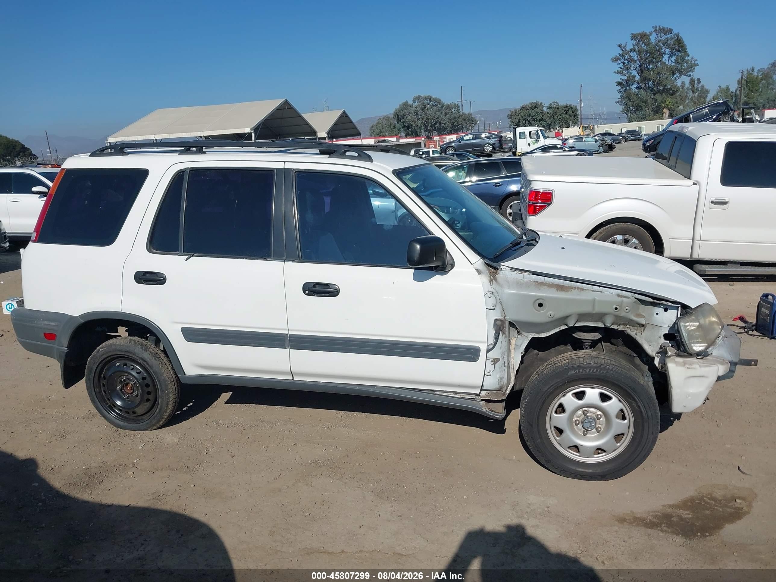 1999 Honda Cr-v Lx White vin: JHLRD2841XC010076