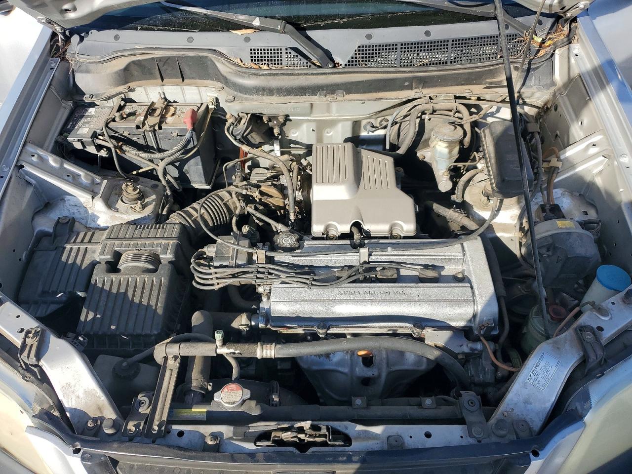 2000 Honda Cr -v Silver vin: JHLRD2842YC005390