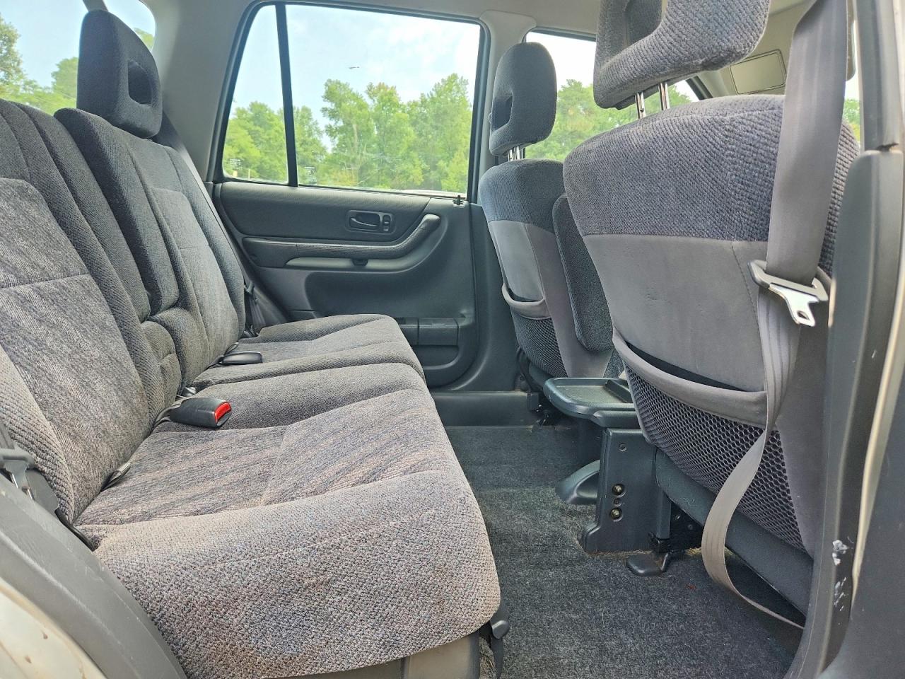 2000 Honda Cr-v Lx Silver vin: JHLRD2844YC006394