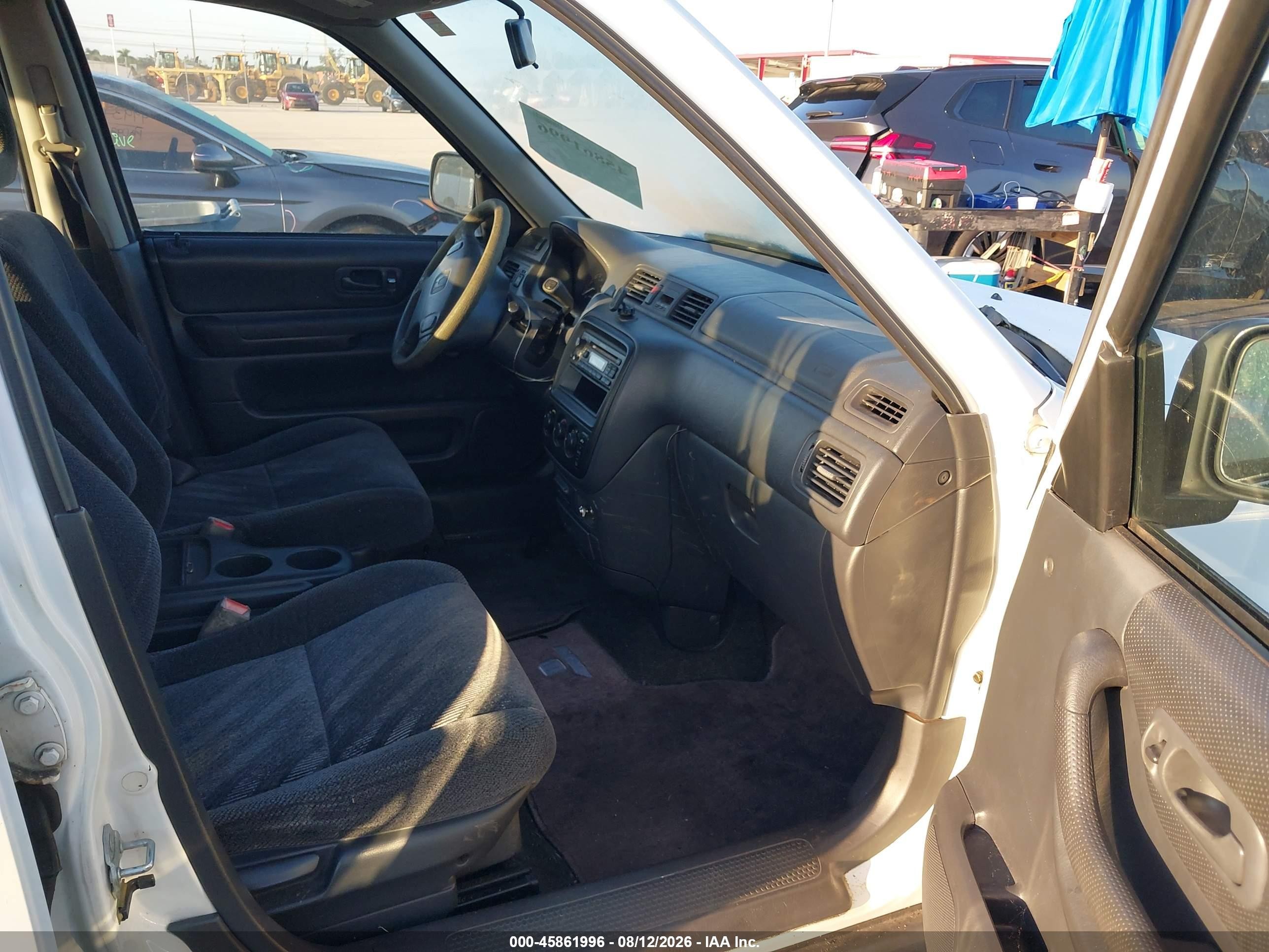1999 Honda Cr-v Lx White vin: JHLRD2847XC014827