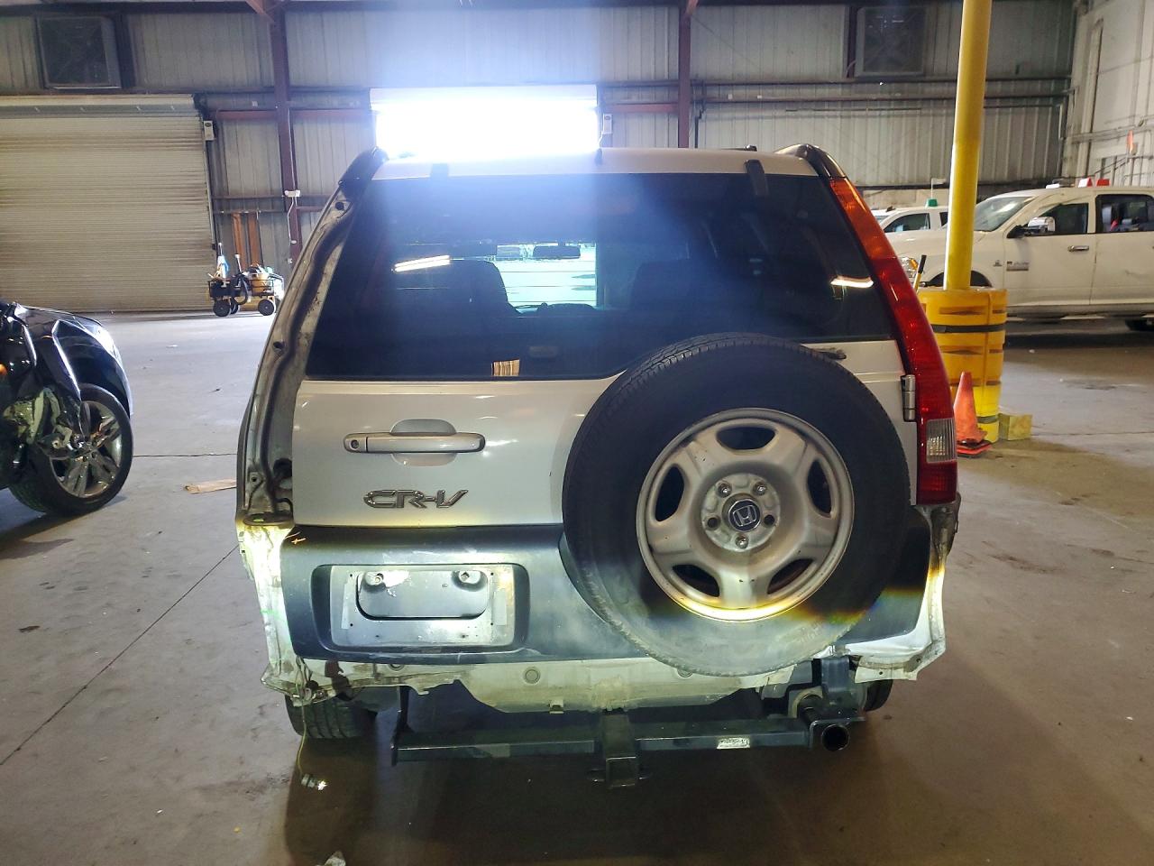 2004 Honda Cr-v Lx Silver vin: JHLRD68404C024098