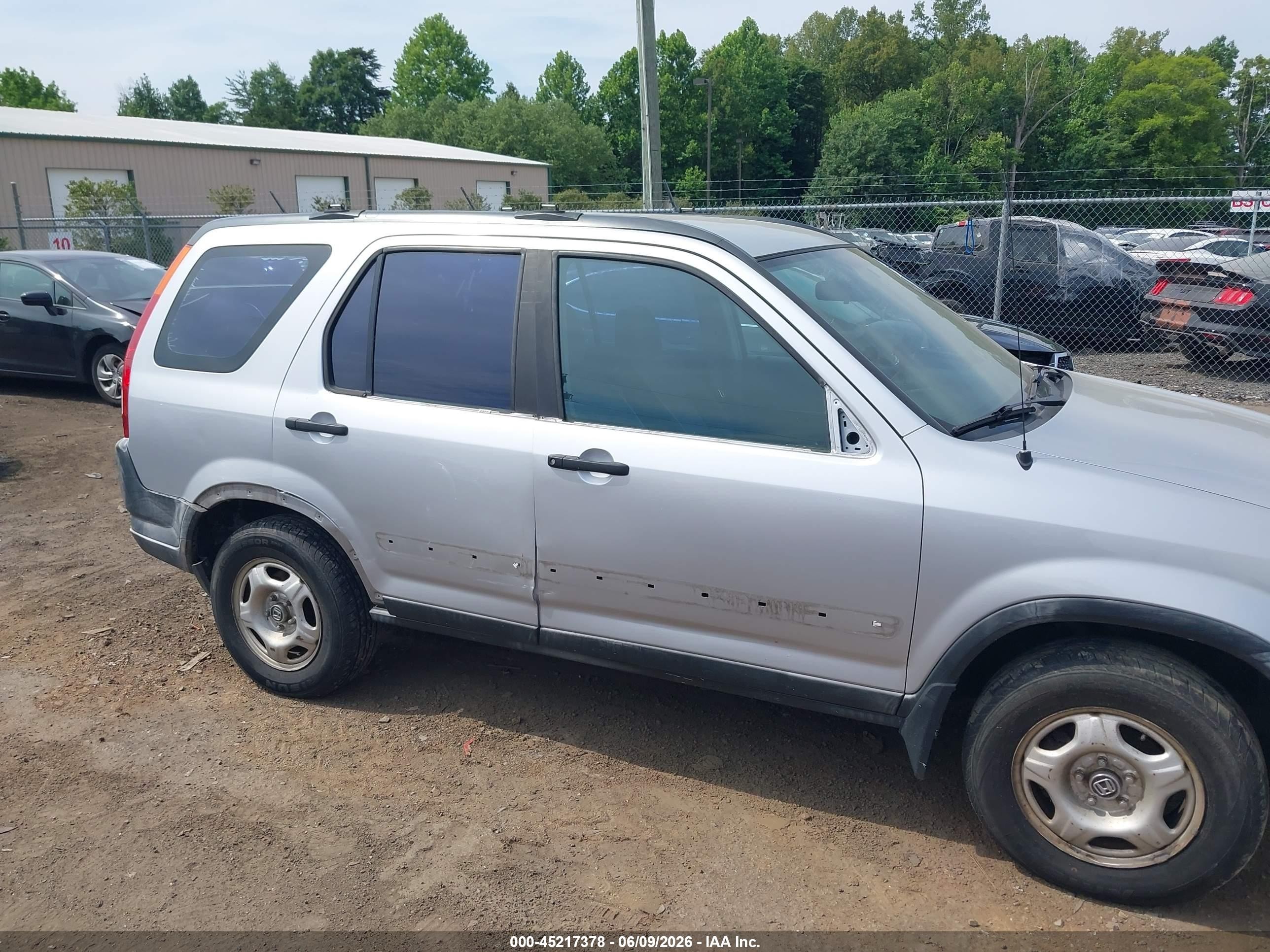 2002 Honda Cr-v Lx Silver vin: JHLRD68412C006173