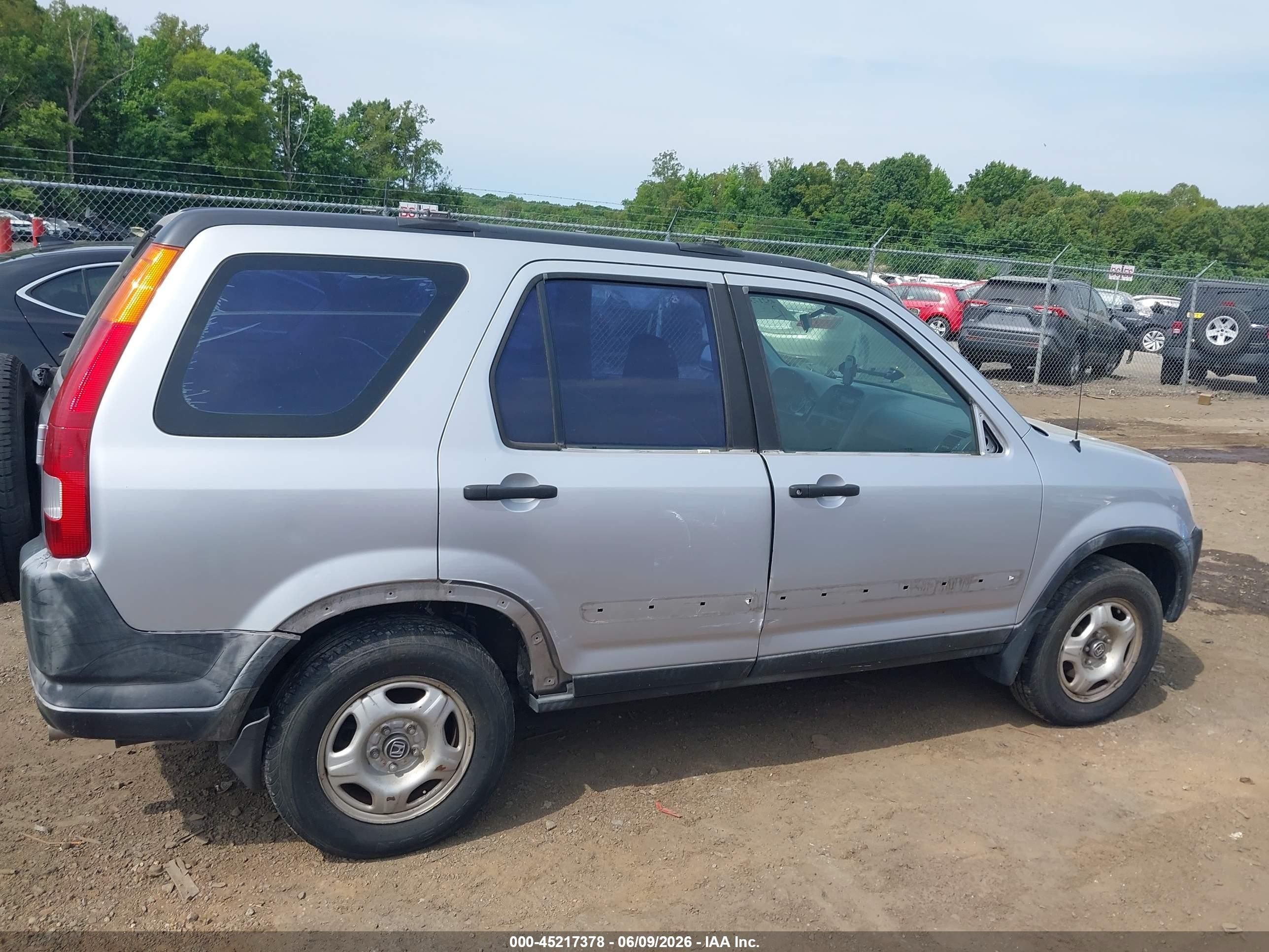 2002 Honda Cr-v Lx Silver vin: JHLRD68412C006173
