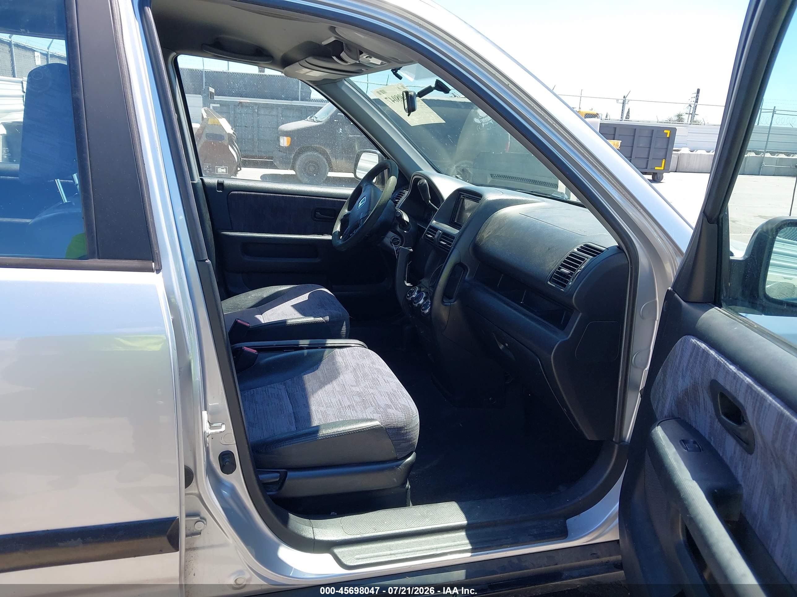 2003 Honda Cr-v Lx Silver vin: JHLRD68413C011326