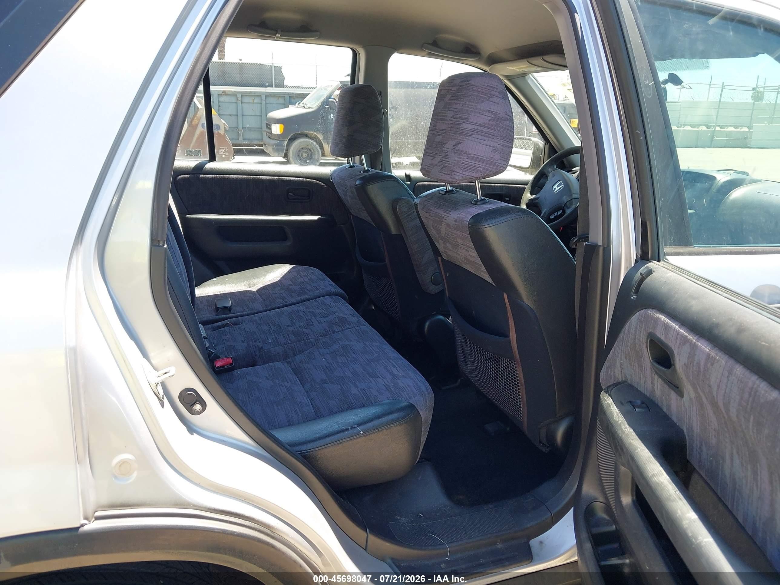 2003 Honda Cr-v Lx Silver vin: JHLRD68413C011326