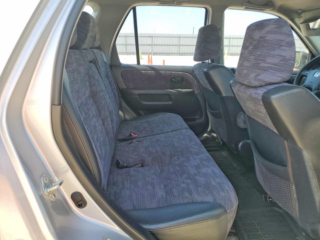 2003 Honda Cr-v Lx Серебряный vin: JHLRD68433C016849