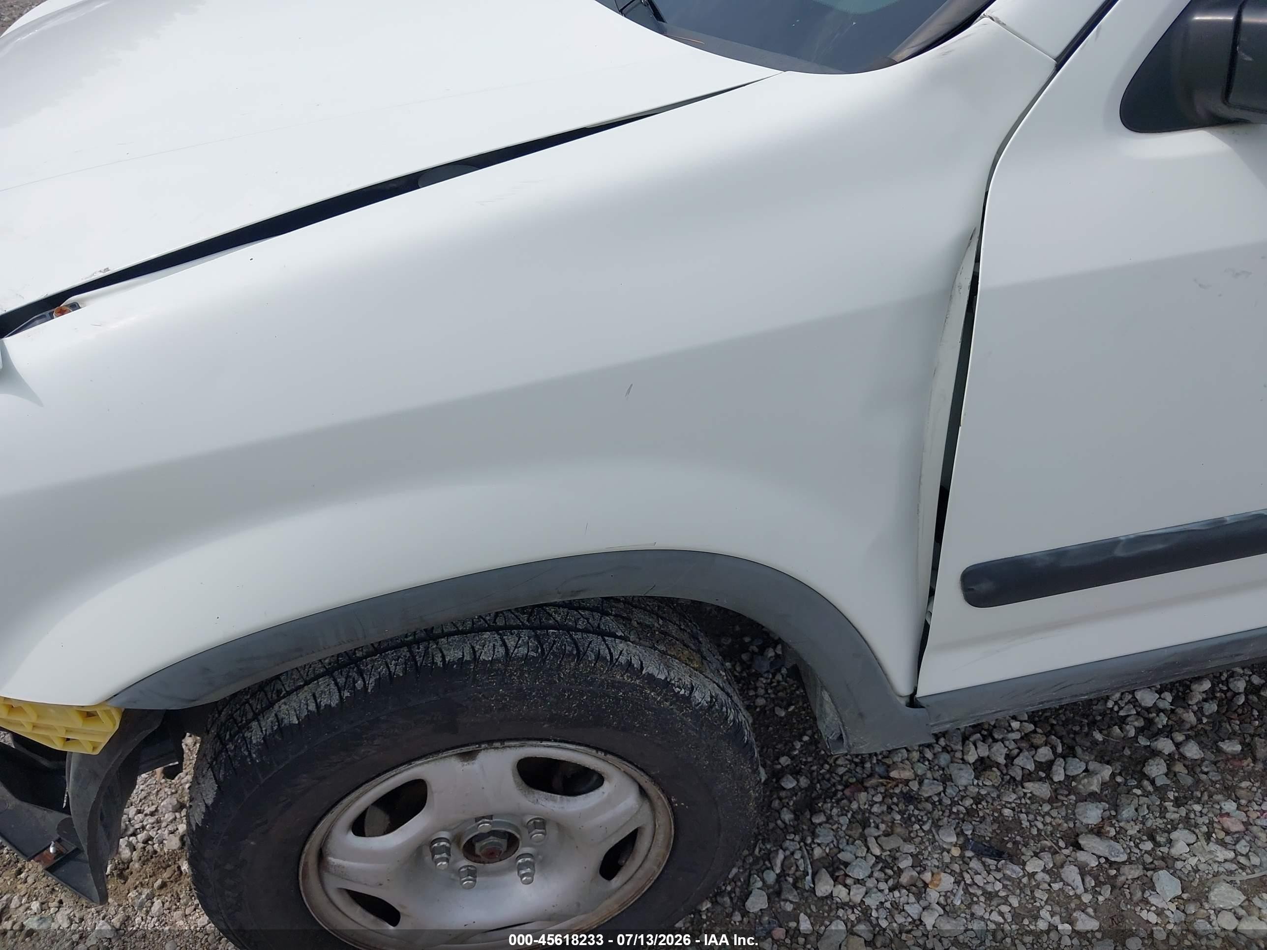 2004 Honda Cr-v Lx White vin: JHLRD68434C024368