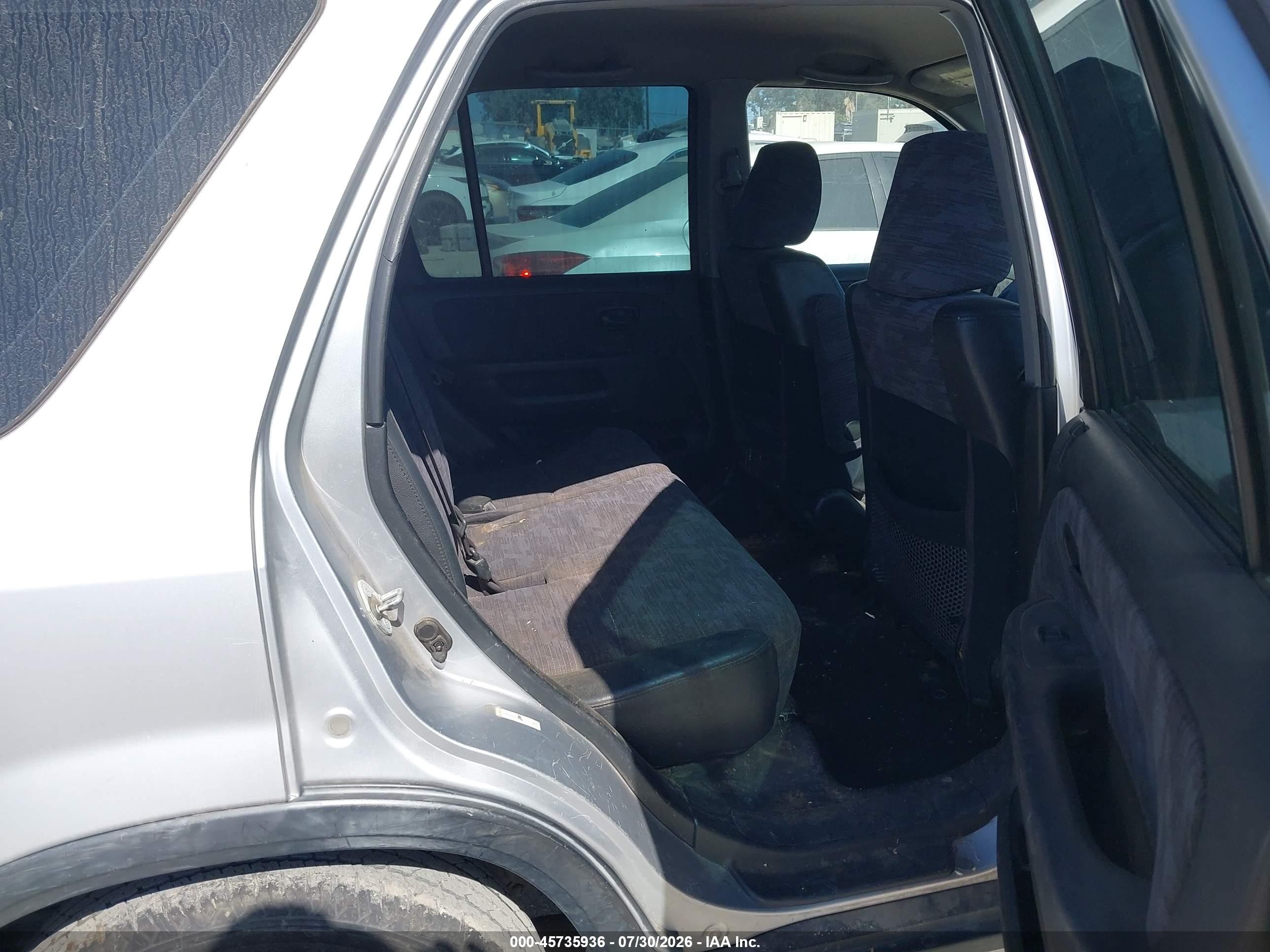 2002 Honda Cr-v Lx Silver vin: JHLRD68442C015580