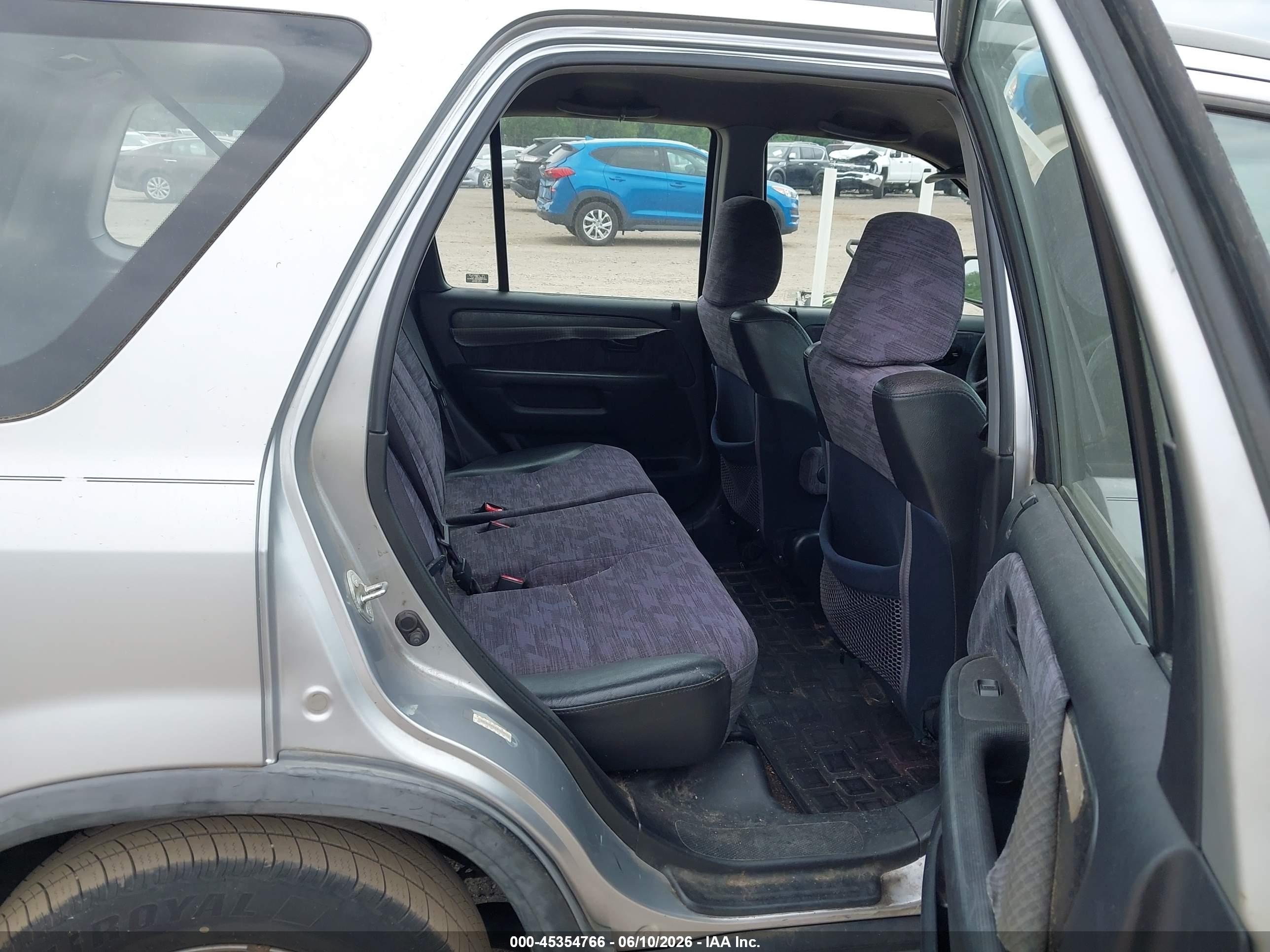 2004 Honda Cr-v Lx Серебряный vin: JHLRD68444C019731