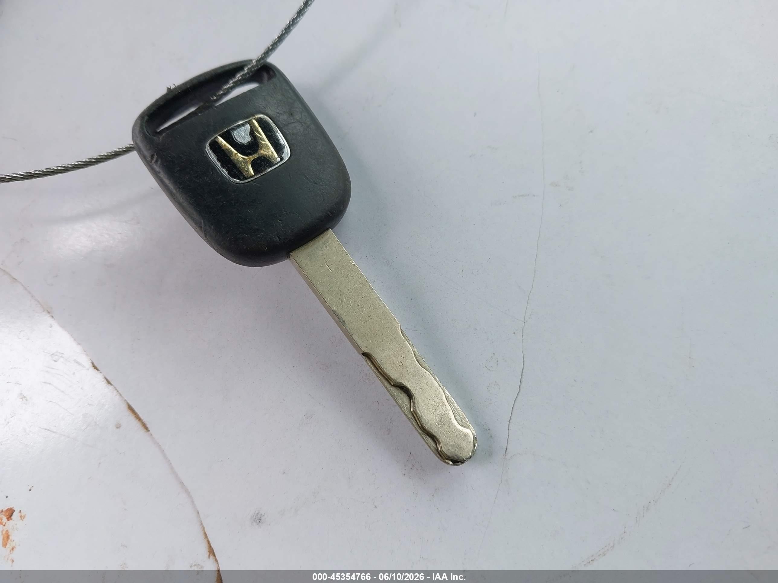 2004 Honda Cr-v Lx Серебряный vin: JHLRD68444C019731