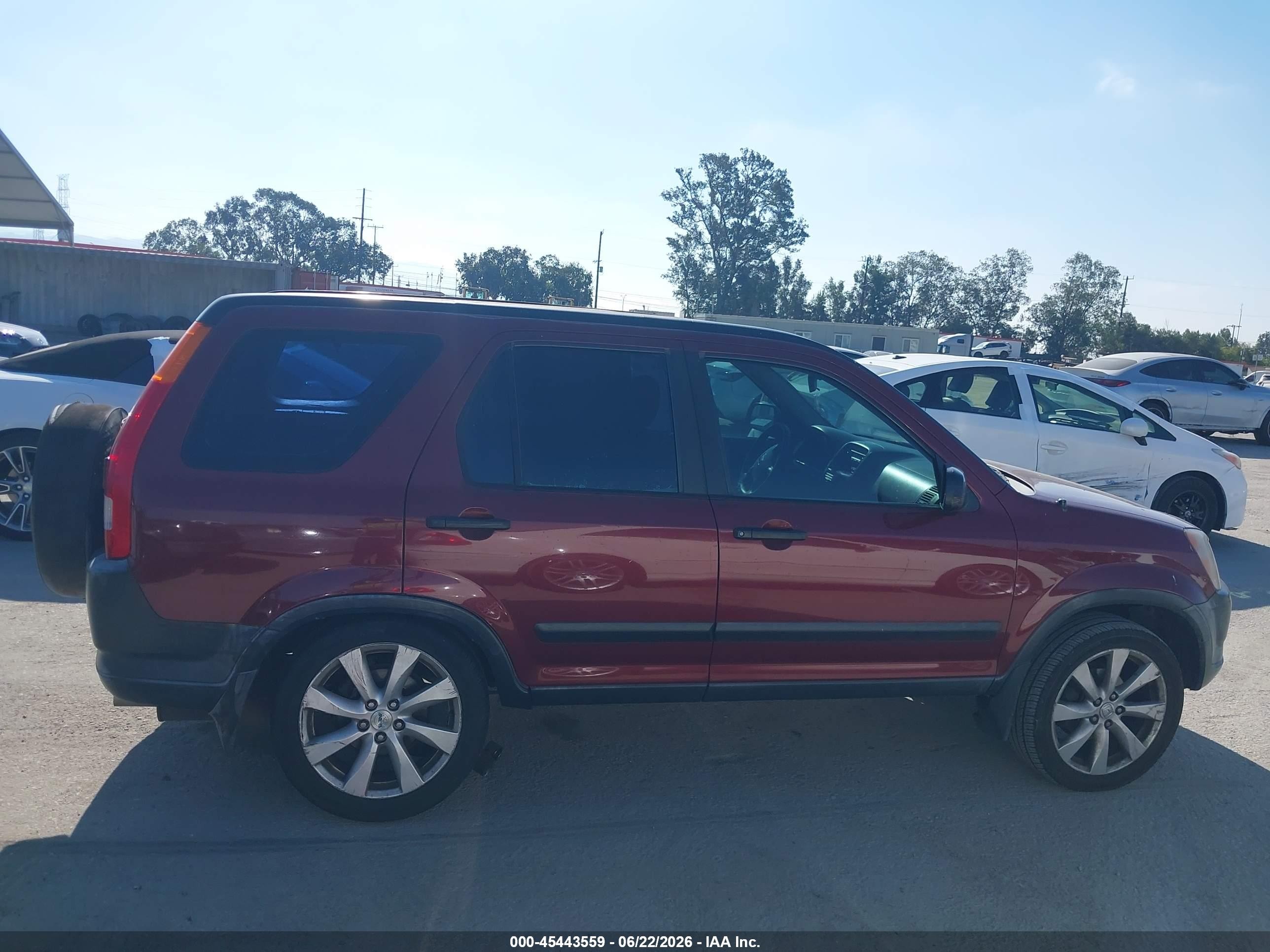 2003 Honda Cr-v Lx Burgundy vin: JHLRD68463C016229