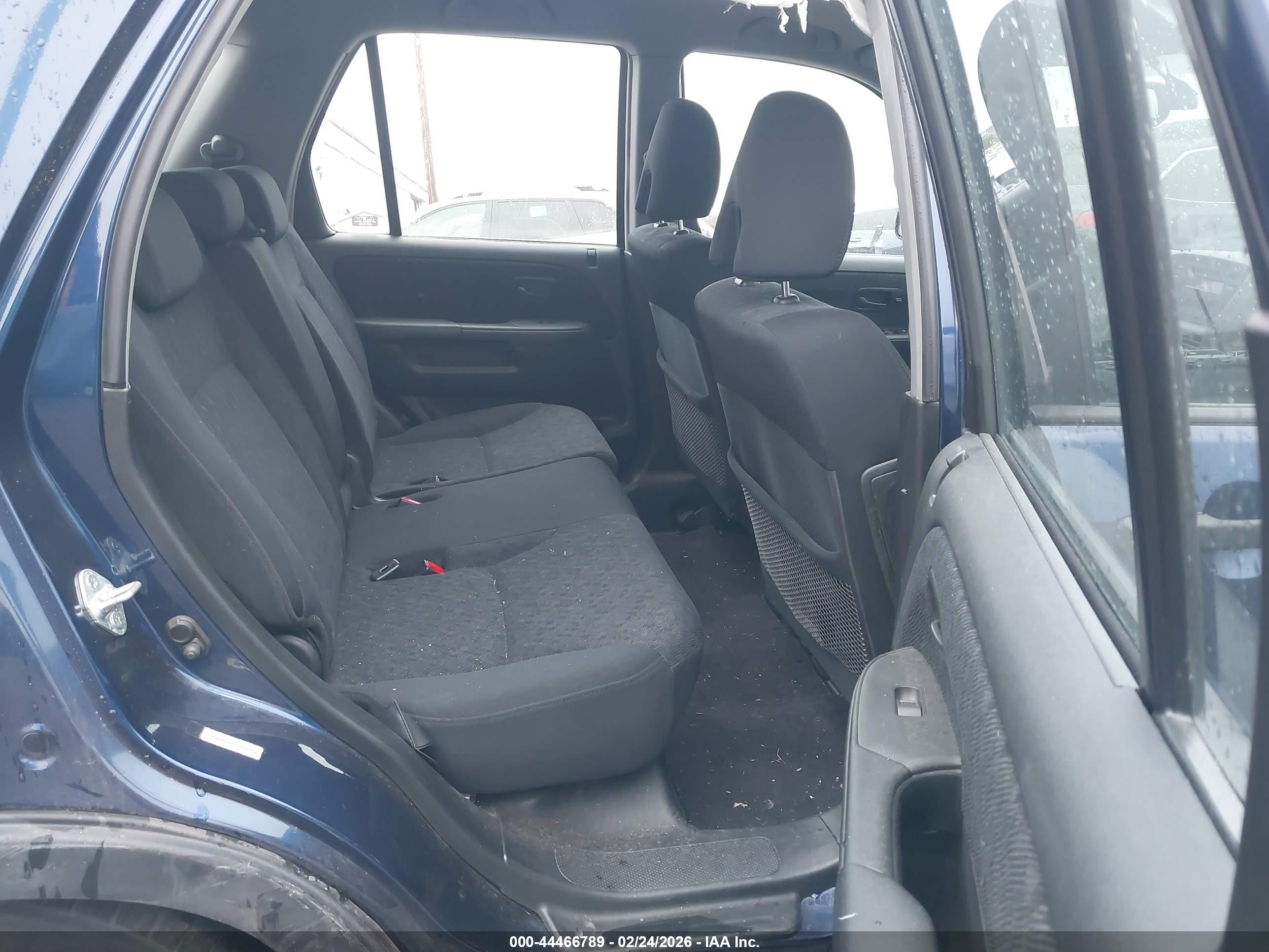 2005 Honda Cr-v Lx Синий vin: JHLRD68515C007630