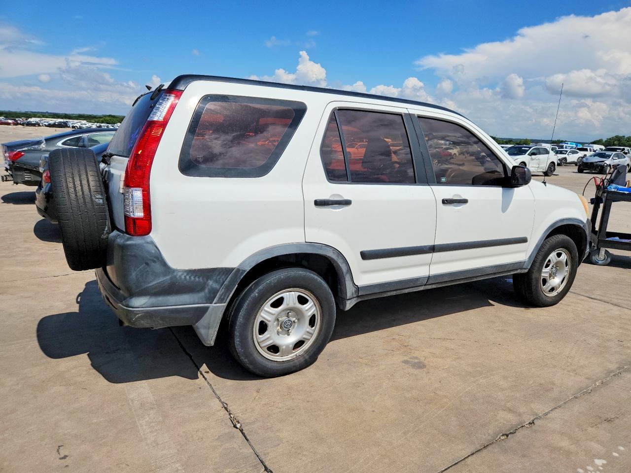 2005 Honda Cr-v Lx White vin: JHLRD68515C010690